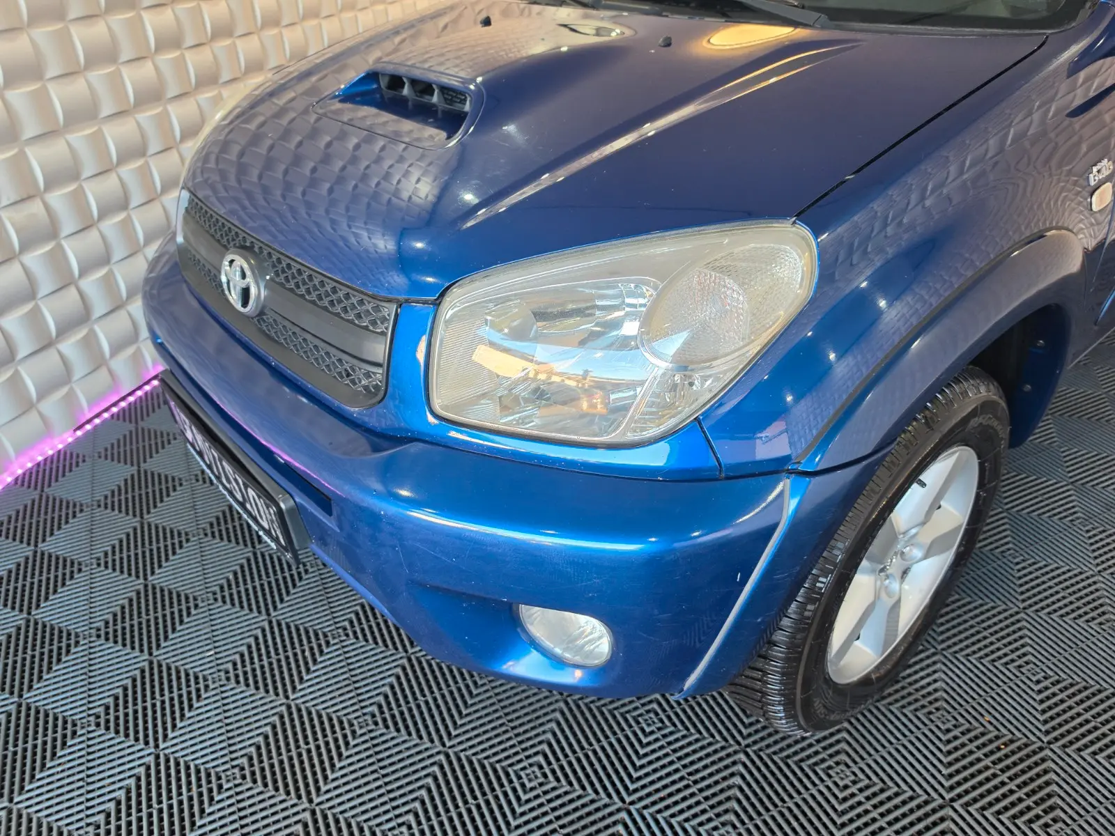 Toyota RAV4 2.0 D-4D 116 ch 4x4 Sol • 5 portes • Clim auto • Sièges chauffants • Attelage
