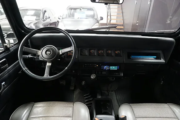 JEEP WRANGLER 4.0 184CH - 4WD - BVM - ATTELAGE - 130.000 KMS
