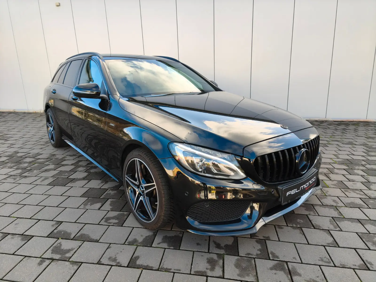 Mercedes-Benz Classe C 43 AMG 4MATIC Break Night Paket | 367 ch | BVA | Hayon électrique | Pack sport | Sièges électriques à mémoire