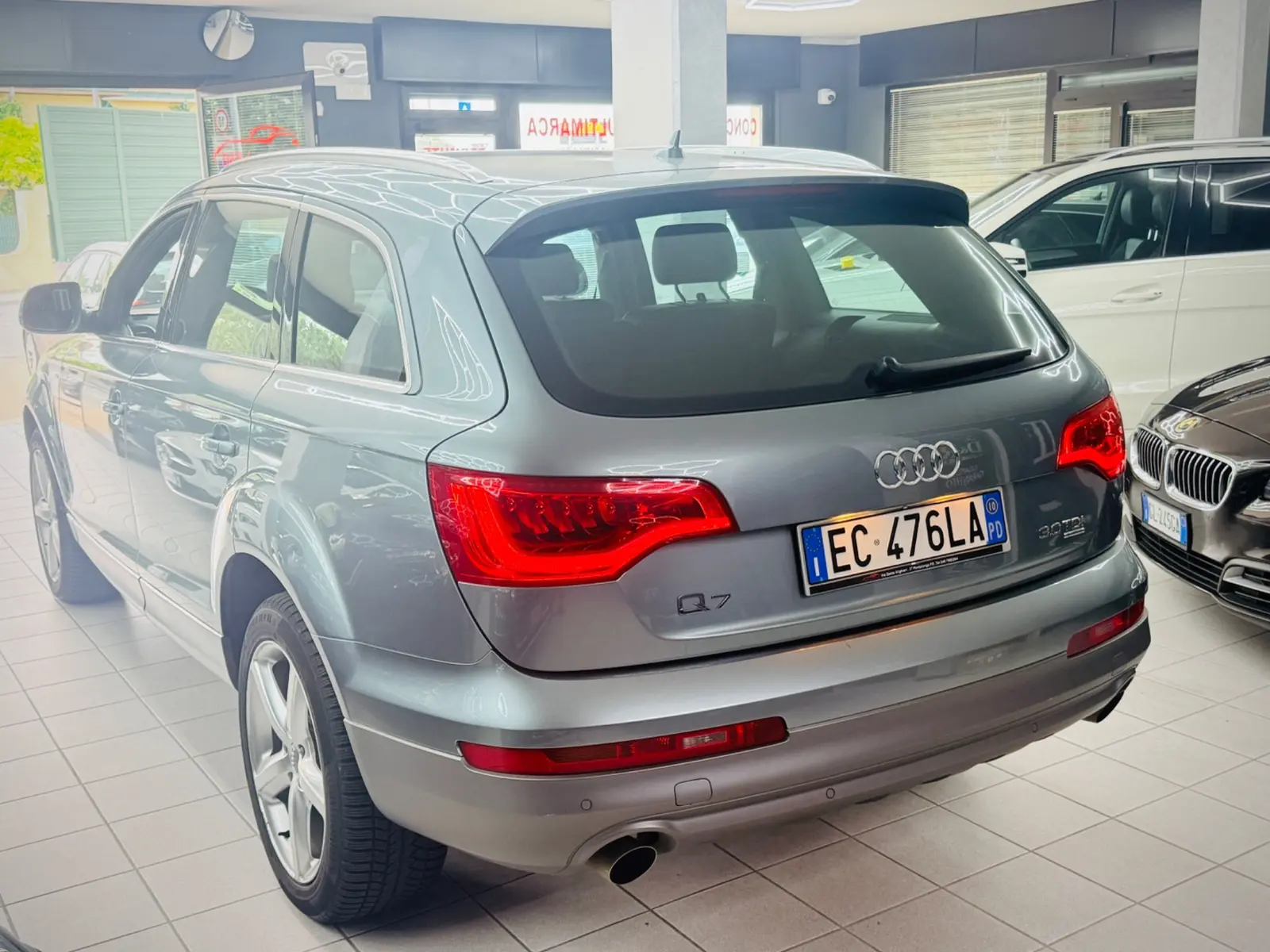 Audi Q7 3.0 V6 TDI quattro S-line | 239 ch | BVA | Cuir et Alcantara | Feux directionnels | Sièges électriques | Régulateur de vitesse