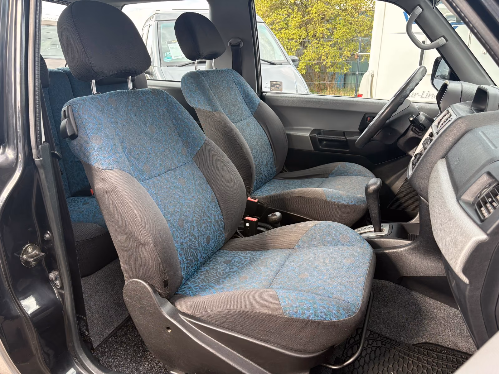 Mitsubishi Pajero Pinin 1.8 GDI 120 ch 4x4 Confort • 3 portes • Clim • Barres de toit