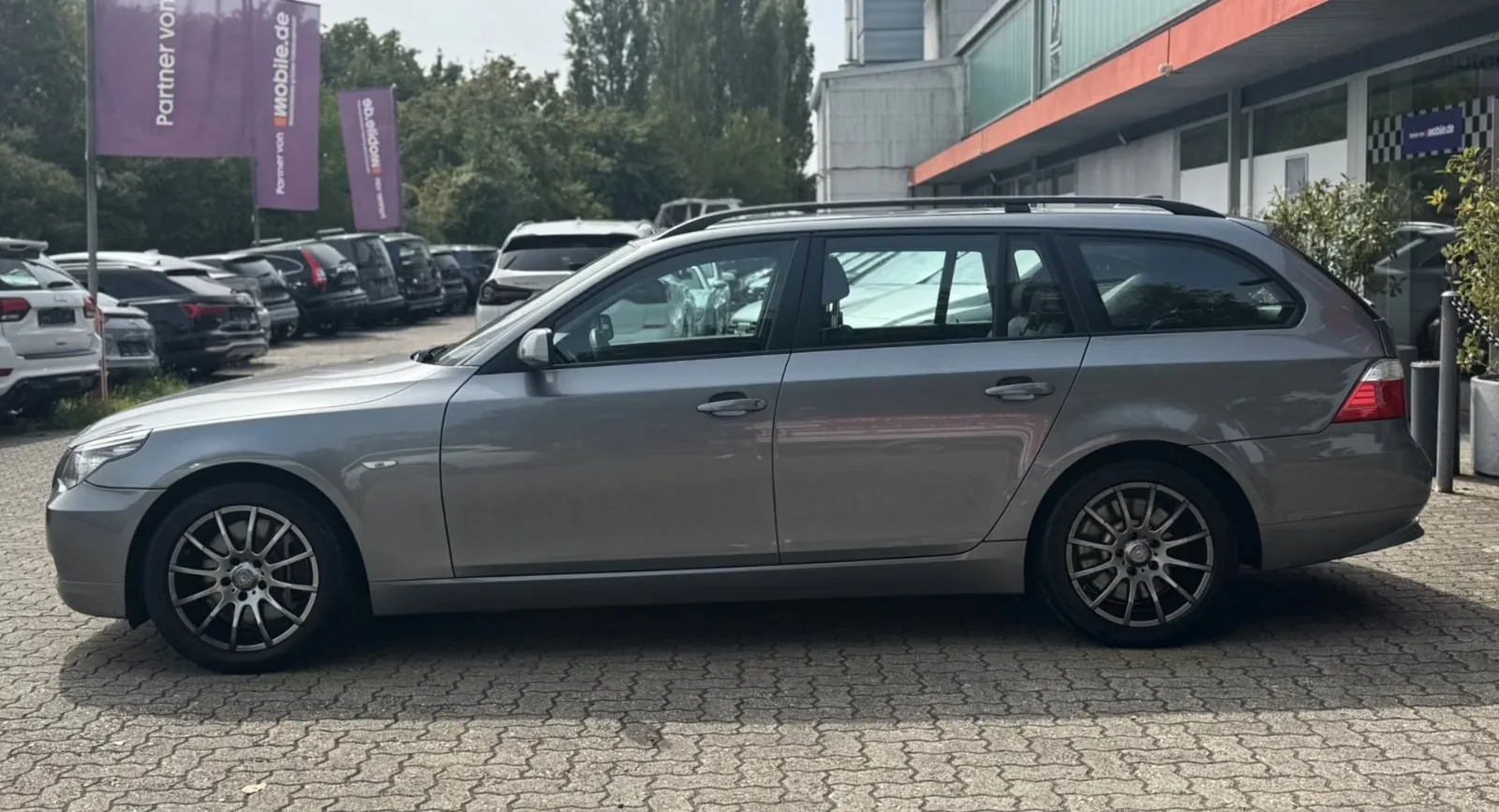 BMW Série 5 530i Touring | 272 ch | BVA | Toit panoramique | Cuir | Suspension pneumatique | GPS | Attelage
