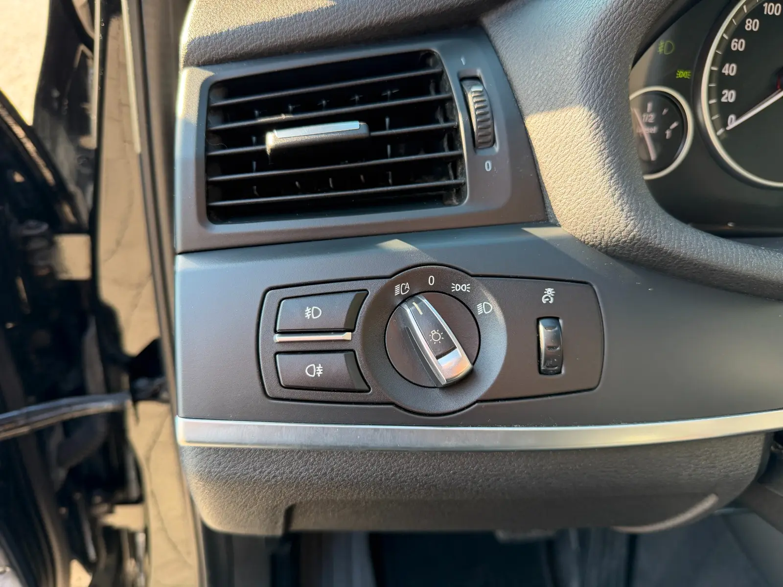 BMW X3 xDRIVE 20d 184ch BVA8 4x4 - CUIR - GPS - SIÈGES CHAUFFANTS - ATTELAGE - LED - RADARS AVANT/ARRIÈRE