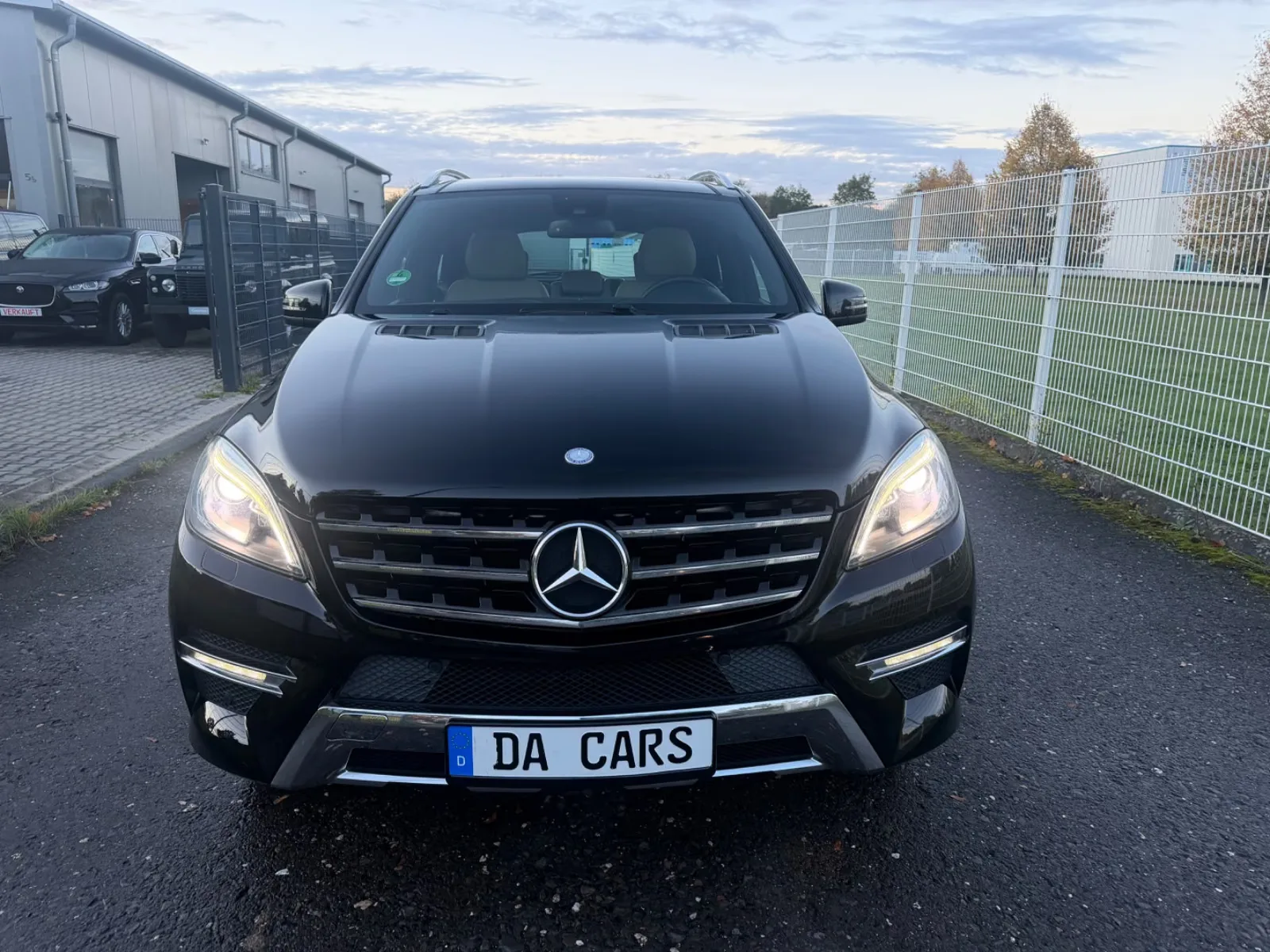 Mercedes-Benz Classe M 350 4MATIC Pack AMG | 306 ch | BVA | Toit panoramique | Cuir beige | Harman Kardon | GPS | Attelage