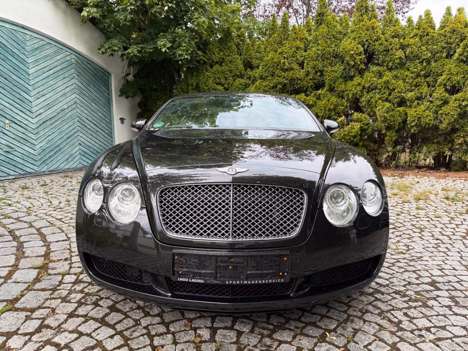 Bentley Continental GT W12 6.0 560 ch • Boîte auto • 4x4 • Cuir beige • GPS
