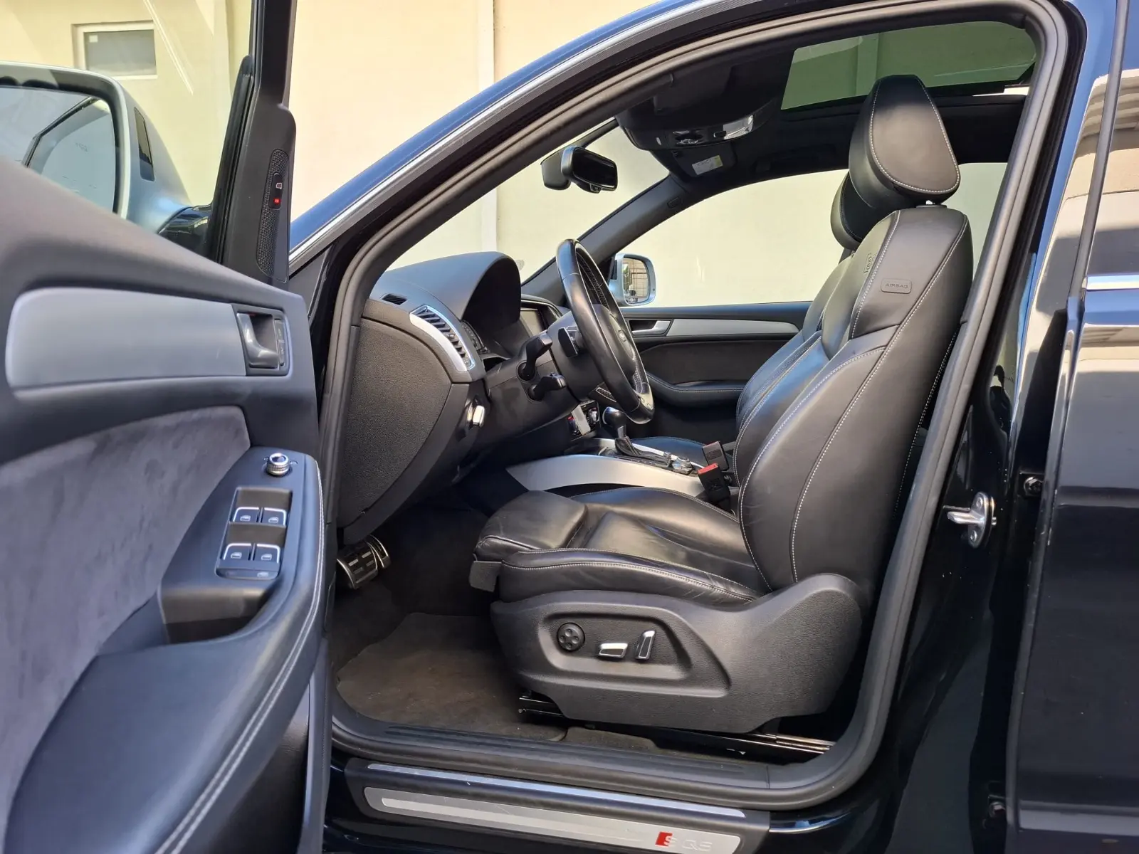 Audi SQ5 3.0 TDI competition quattro | 326 ch | BVA | Toit panoramique | Cuir | Régulateur adaptatif | GPS | Attelage