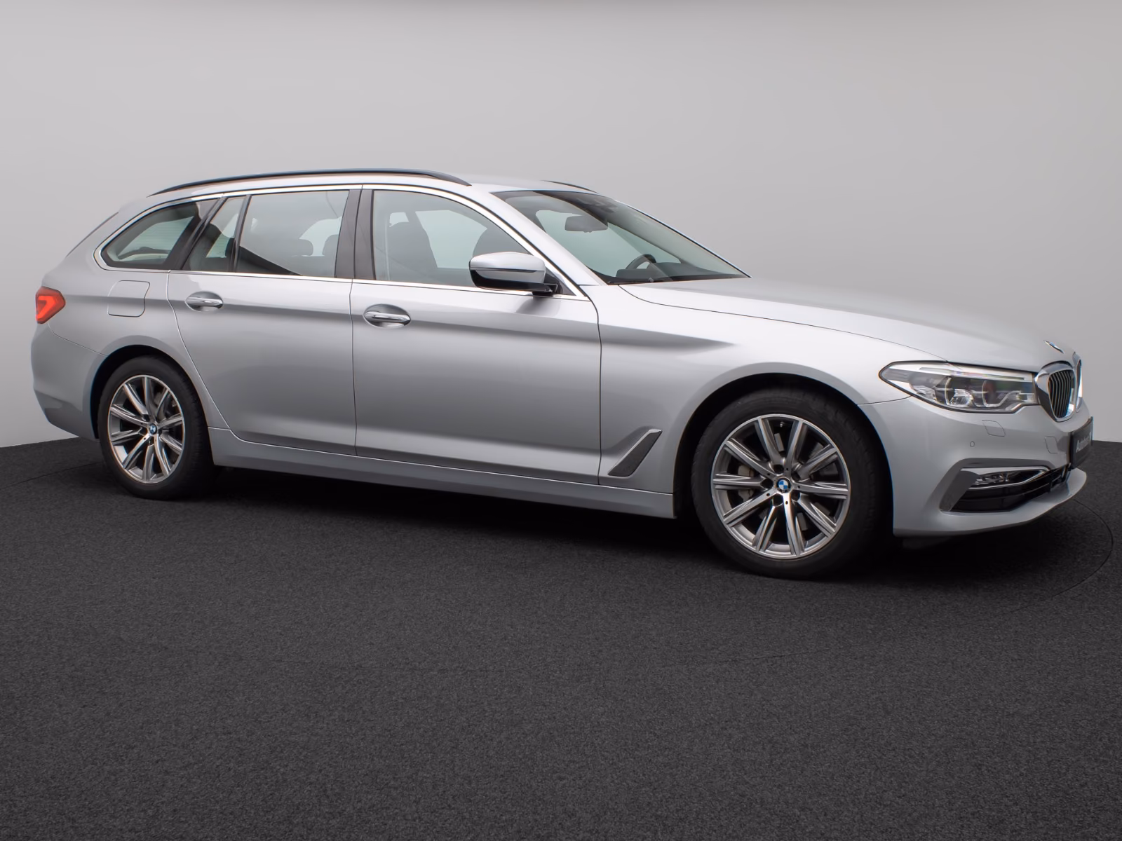 BMW 530i TOURING 252CH - LUXURY LINE -  CAMÉRA - HUD - 142.000 KMS