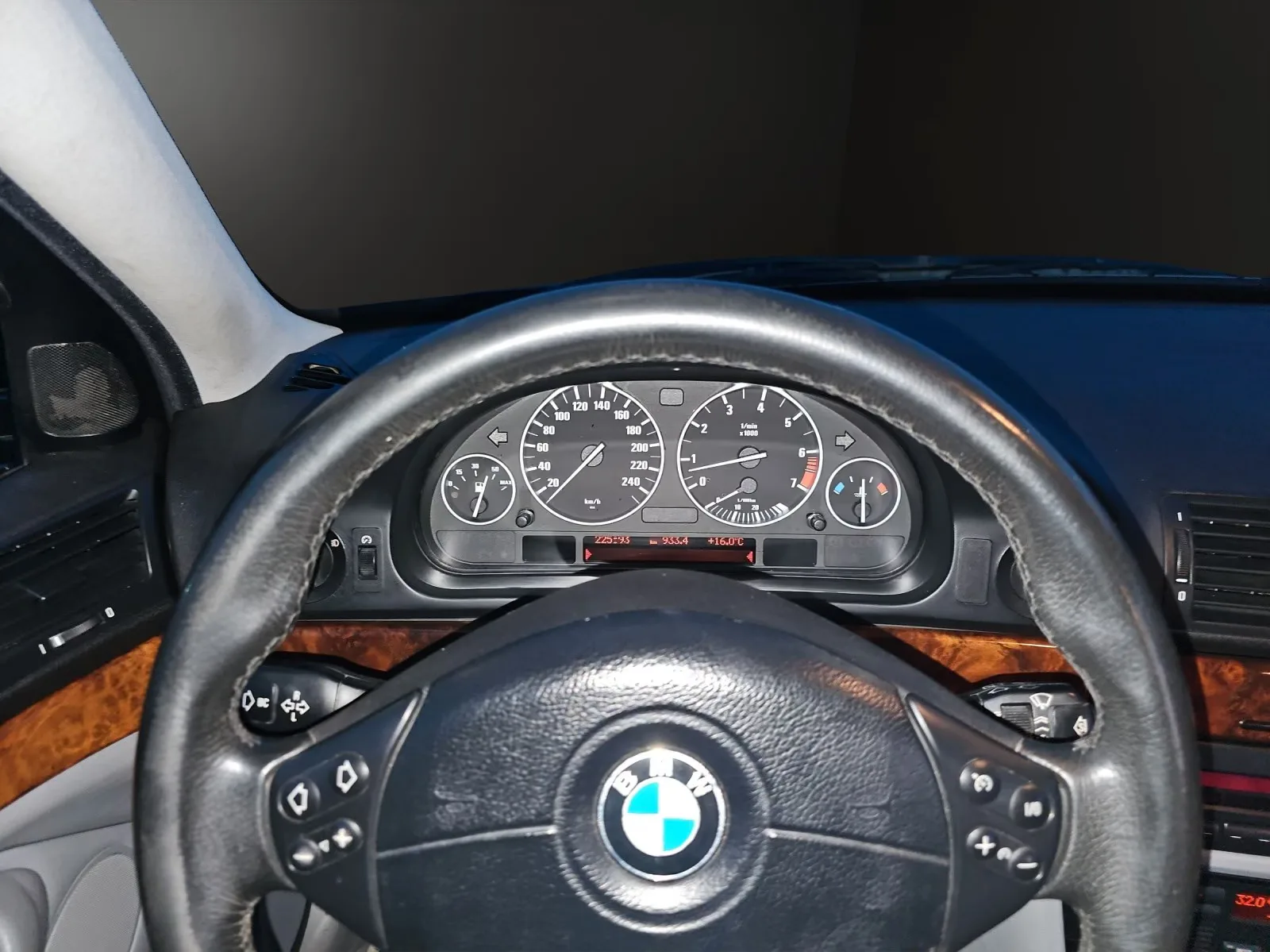 BMW 523 TOURING 170 ch M SPORT BVM - 2ème MAIN - CUIR - XENON - 224500 km
