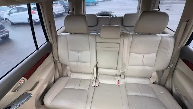 Toyota Land Cruiser 3.0 D-4D 173 ch Executive • 8 places • Boîte auto • Cuir beige • GPS • Toit ouvrant