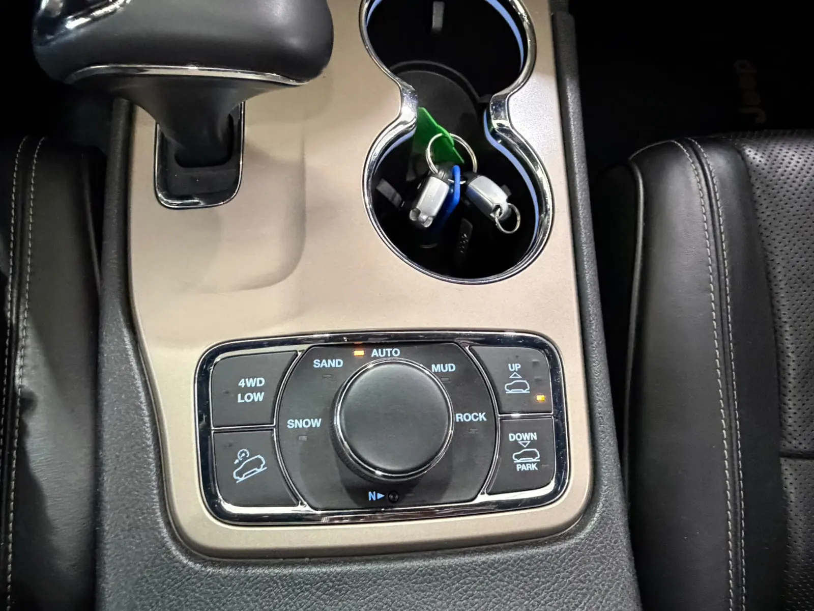 JEEP GRAND CHEROKEE | 241 ch | 4X4 | BVA |3.0 CRD OVERLAND | GPS | CUIR