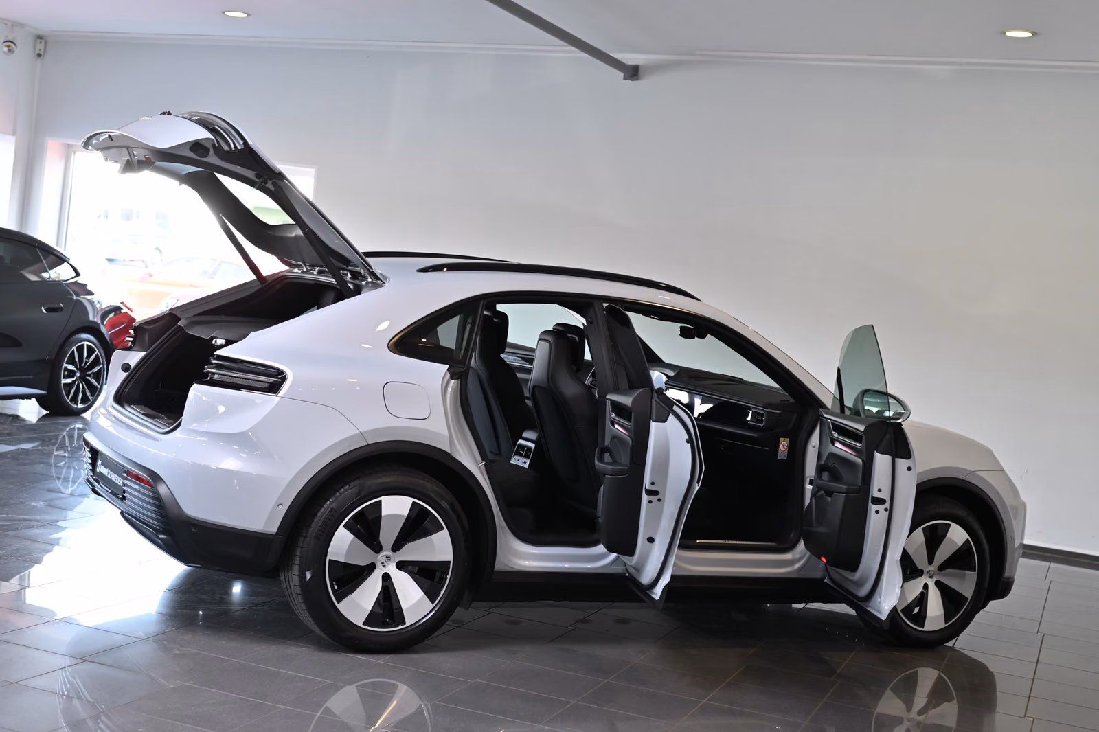 PORSCHE MACAN - ELECTRIC 100 KWH - 360 CV - BVA