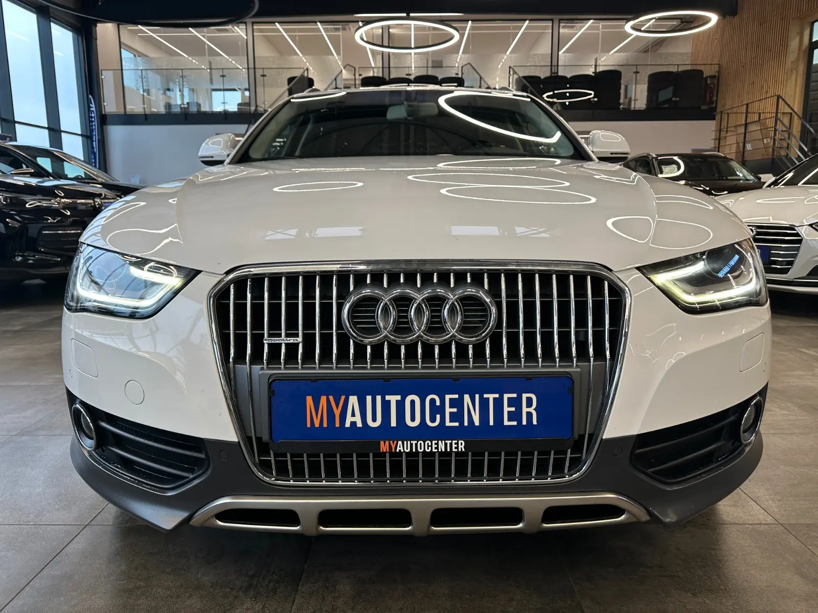 Audi A4 Allroad 2.0 TFSI quattro 211 ch • S tronic • GPS • Radars AV/AR • Régulateur • Sièges chauffants