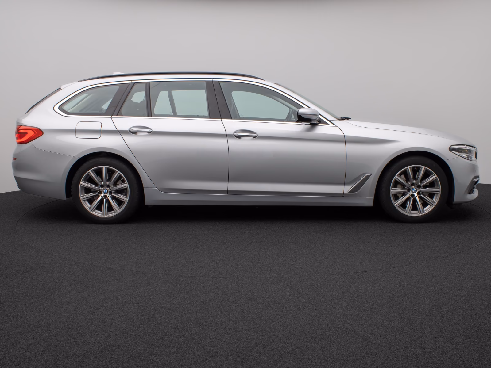 BMW 530i TOURING 252CH - LUXURY LINE -  CAMÉRA - HUD - 142.000 KMS