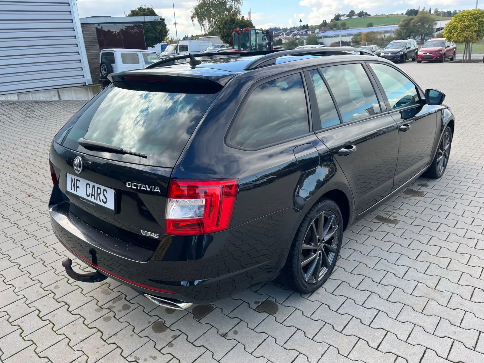 SKODA OCTAVIA COMBI RS 2.0 TDI 184ch DSG - TOIT PANORAMIQUE - ATTELAGE AMOVIBLE - GPS COLUMBUS - JANTES 19" - SIÈGES CHAUFFANTS