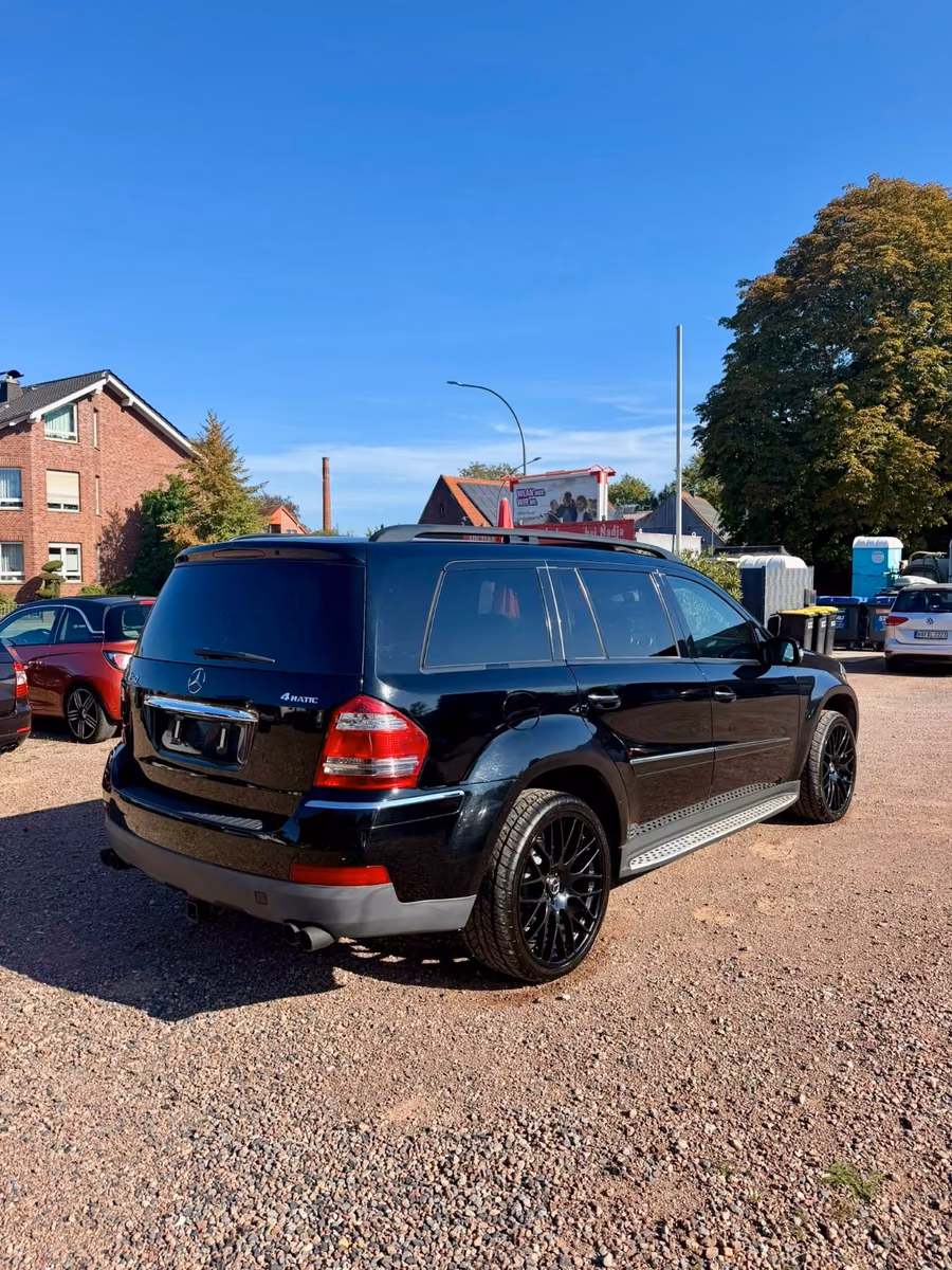 Mercedes-Benz GL 450 4Matic | 340 ch | BVA | 7 places | Toit panoramique | Suspension Airmatic | Écrans arrière | GPS