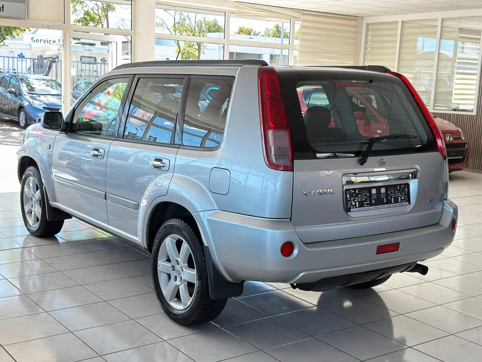 NISSAN X-TRAIL 2.2 dCi 136ch 4x4 - CUIR - TOIT PANORAMIQUE OUVRANT - SIÈGES CHAUFFANTS - SIÈGES ÉLECTRIQUES - RÉGULATEUR DE VITESSE