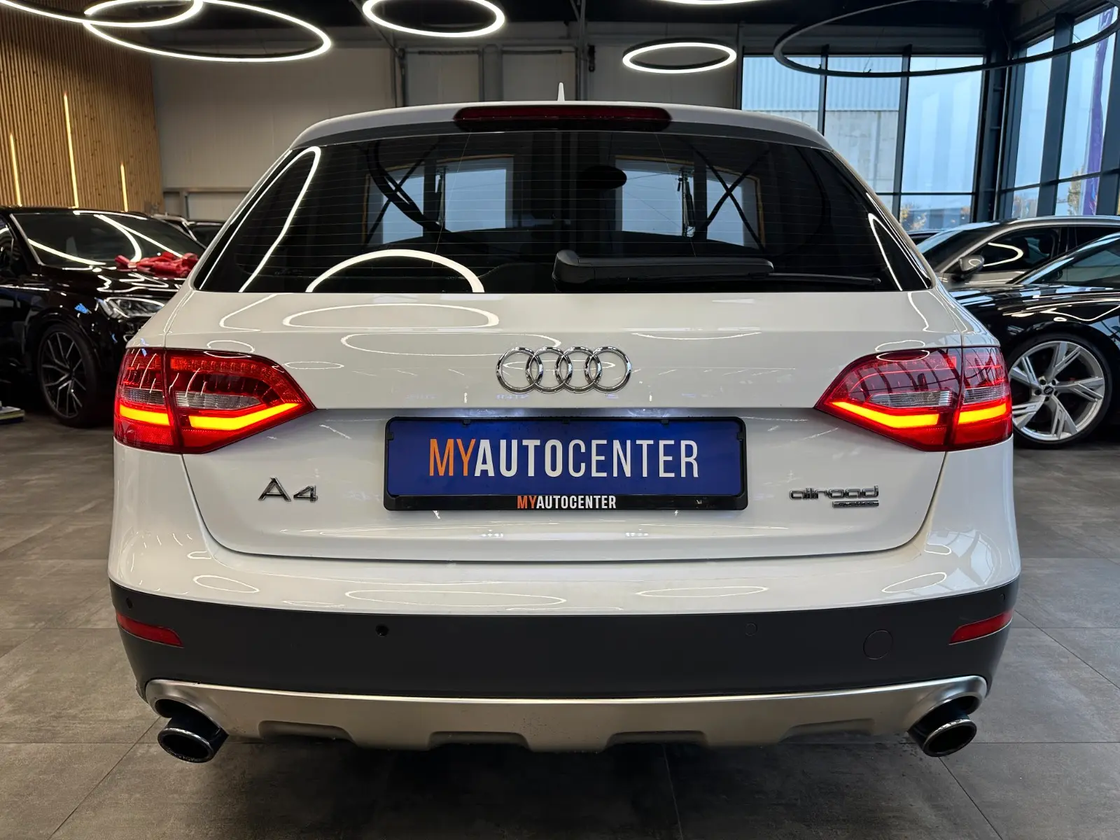 Audi A4 Allroad 2.0 TFSI quattro 211 ch • S tronic • GPS • Radars AV/AR • Régulateur • Sièges chauffants