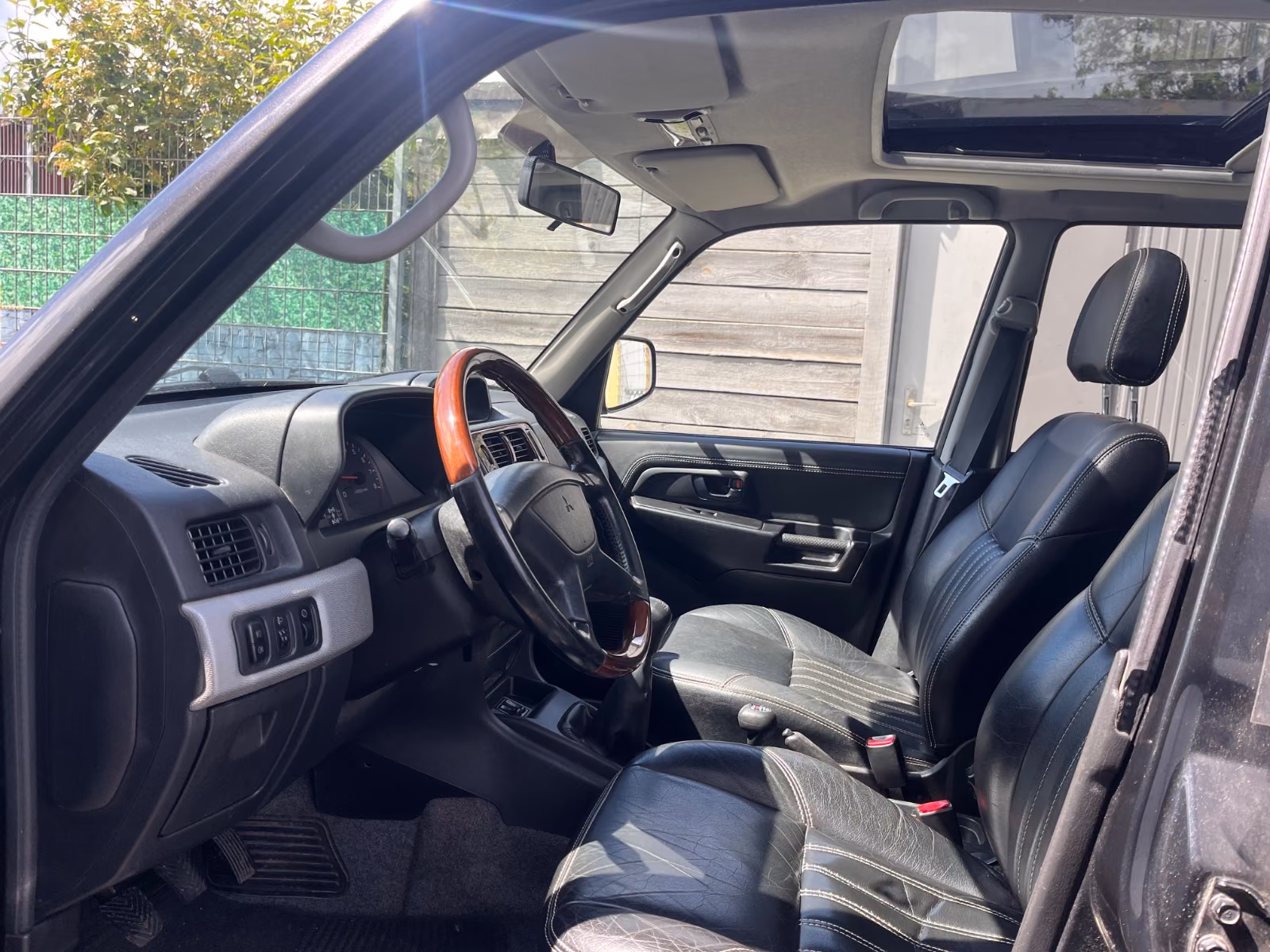 Mitsubishi Pajero Pinin 2.0 GDI 129 ch 4x4 Motion Plus • Cuir • Sièges chauffants • Attelage • Clim