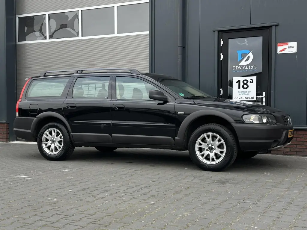 VOLVO XC70 2.5T 210 ch AWD 4x4 BVA CONFORT LINE - 289890 km