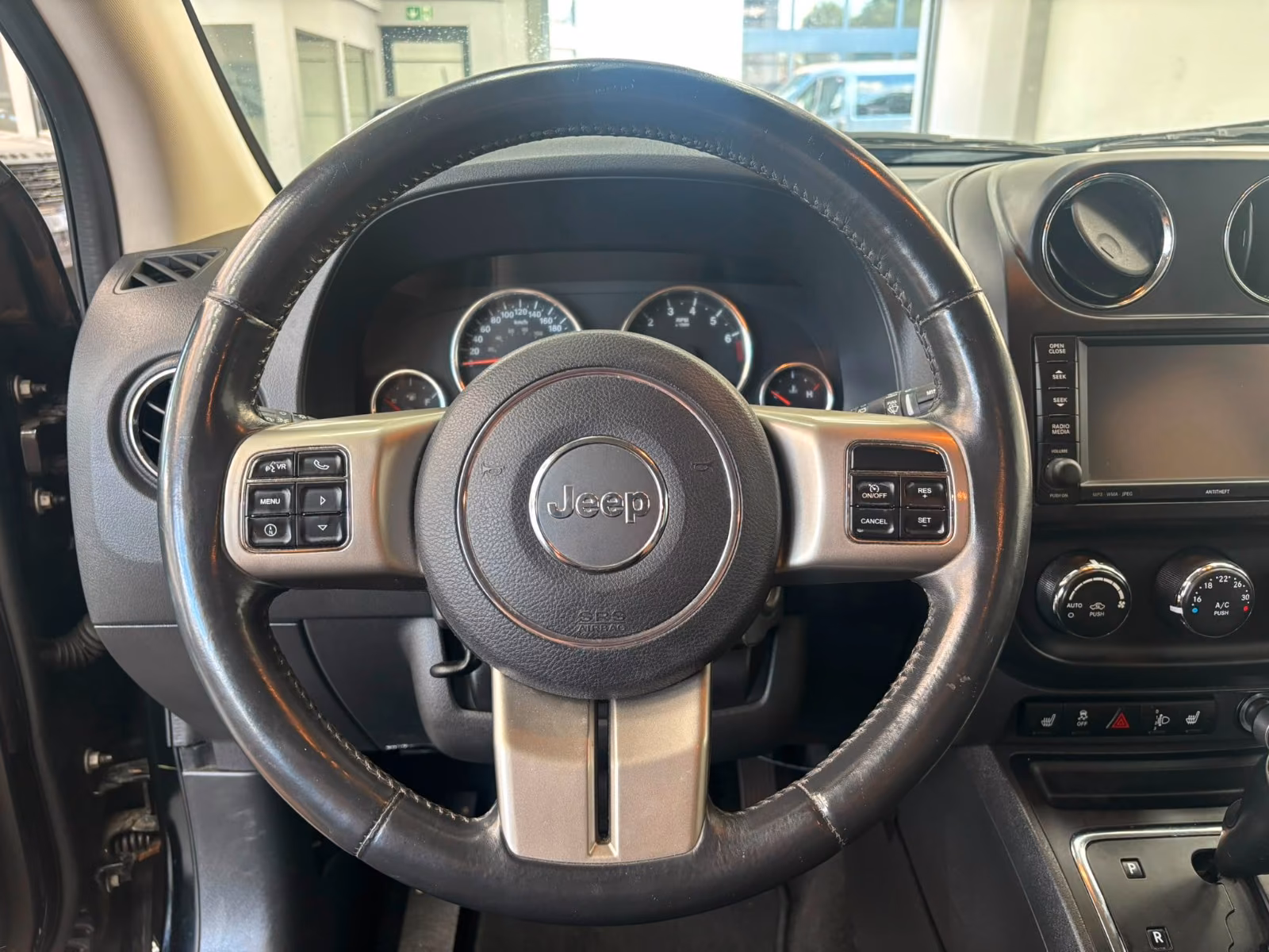 Jeep Compass 2.4 170 ch 4x4 Limited • Boîte auto • Cuir • GPS • Sièges chauffants • Radars AV/AR