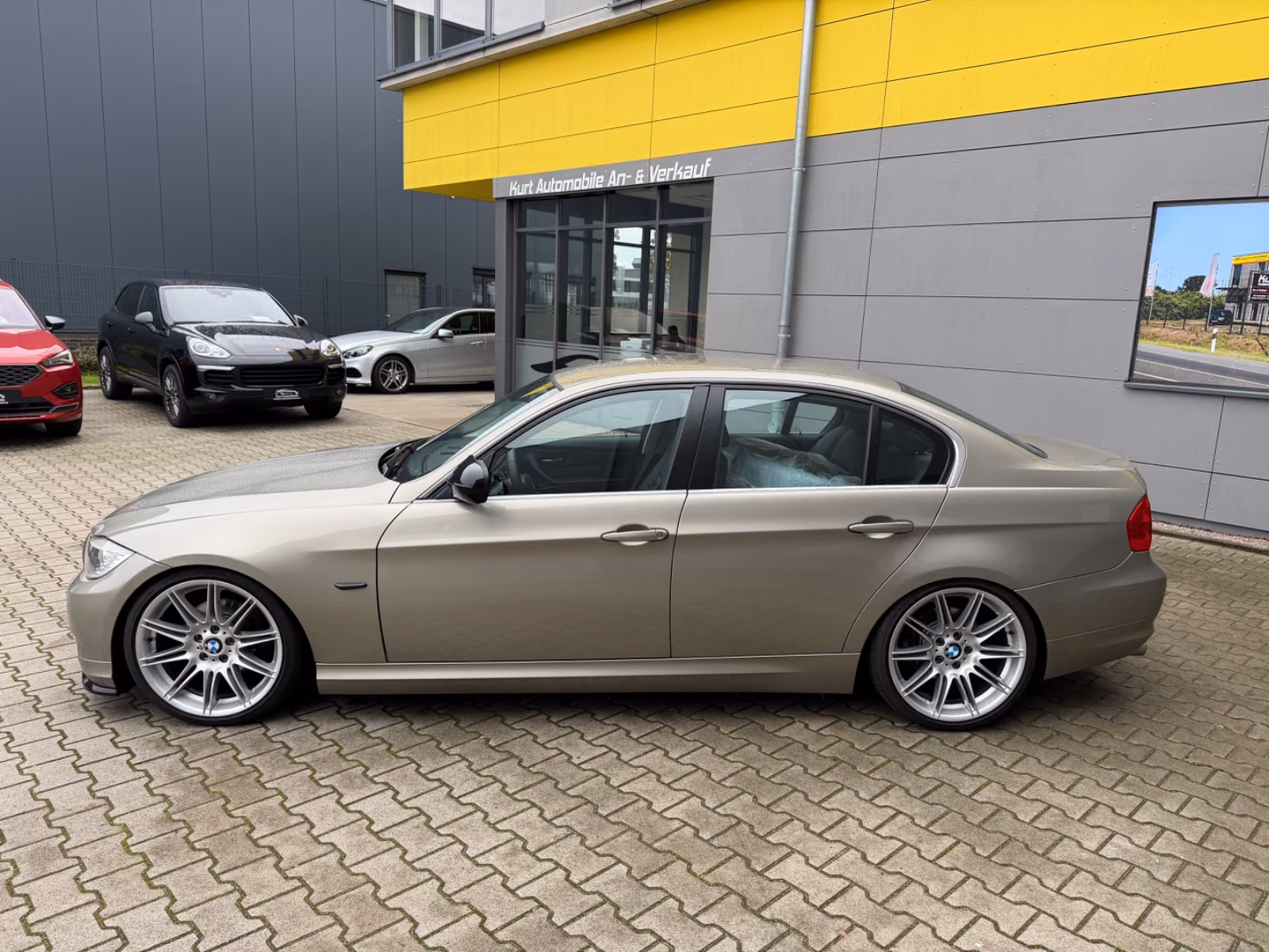 BMW 325I - BVA - 218 CV -  SIÈGES CHAUFFANTS - HISTORIQUE D'ENTRETIEN