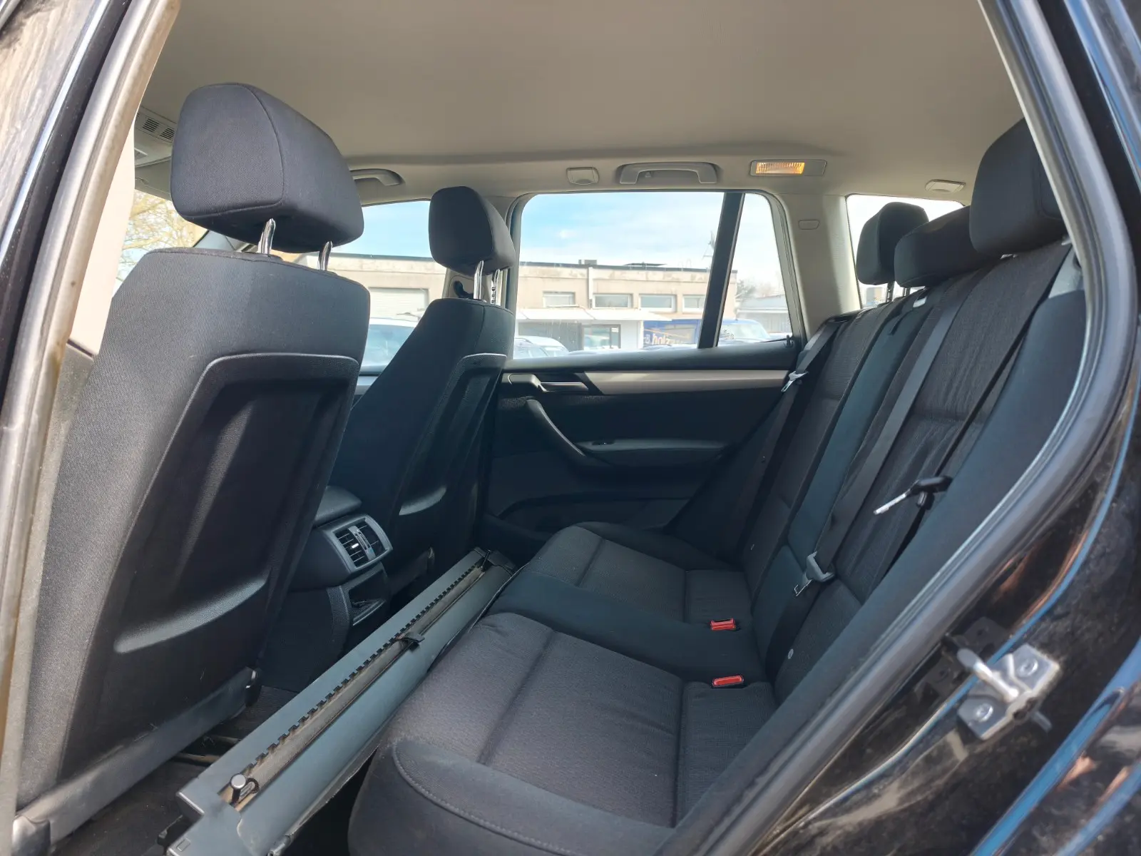 BMW X3 xDrive20d | 184 ch | BVA | Phares bi-xénon | Attelage | Radar de recul | Jeu de jantes supplémentaire