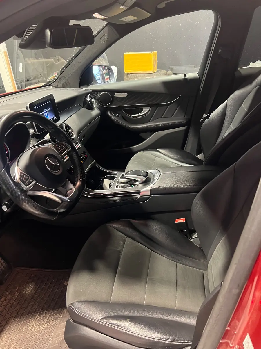 Mercedes-Benz Classe GLC 350d 4MATIC AMG Line | 258 ch | BVA | Caméra | Régulateur adaptatif | Sièges chauffants | Phares LED | Attelage