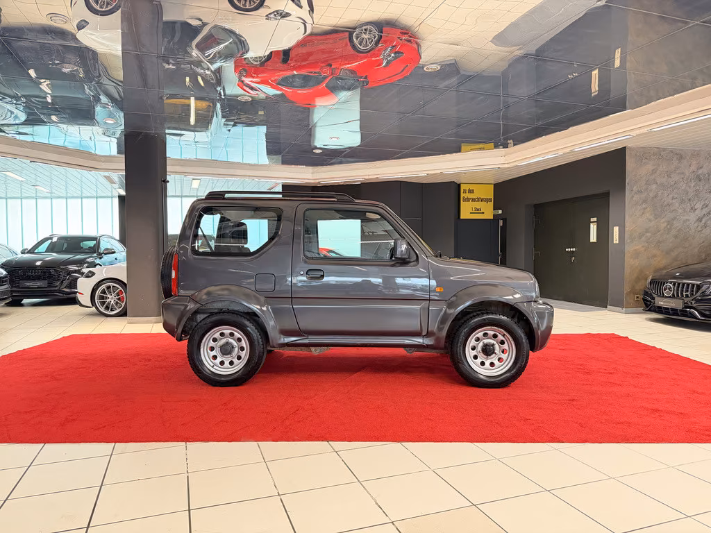 SUZUKI JIMNY 1.3 VVT 86ch 4x4 - TRANSMISSION INTÉGRALE - ATTELAGE - CARNET D'ENTRETIEN - 2e MAIN