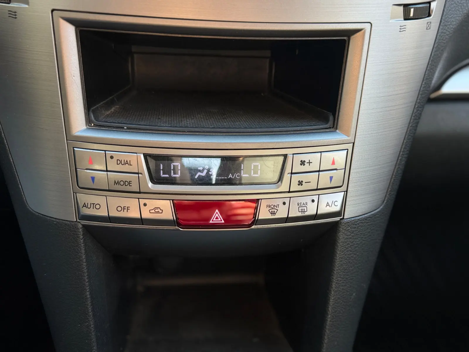 SUBARU LEGACY BREAK PACK SPORT 2.0 150 ch 4X4 BVM - CHAUFFAGE STATIONNAIRE -TOIT OUVRANT - 184350 km