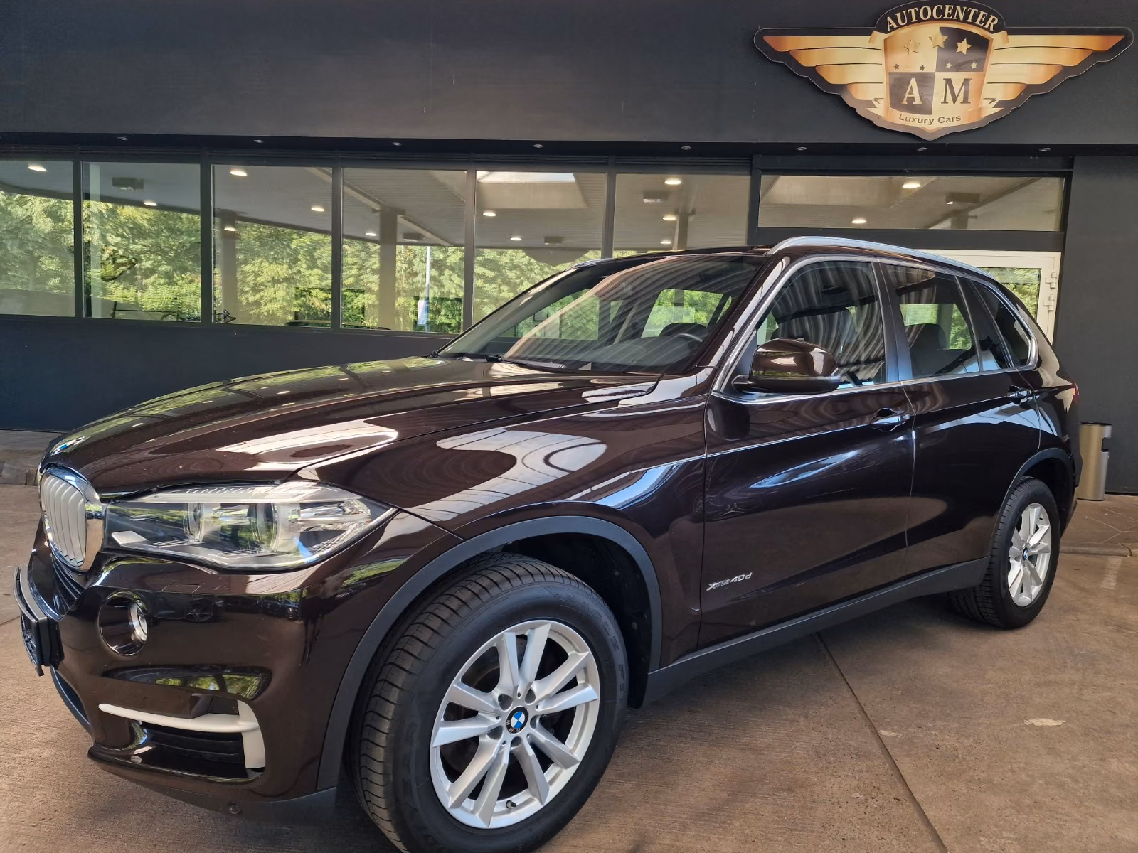 BMW X5 xDRIVE 40d 3.0 BI-TURBO 313ch BVA - CUIR DAKOTA - SIÈGES CHAUFFANTS ET VENTILÉS - ATTELAGE - CAMÉRA DE RECUL - SUSPENSION ADAPTATIVE
