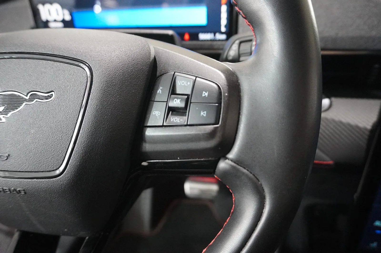 FORD MUSTANG MACH-E AWD 99KWH GPS / LED / 360° / PANORAMIQUE /  351 ch | BVA | 99KWH