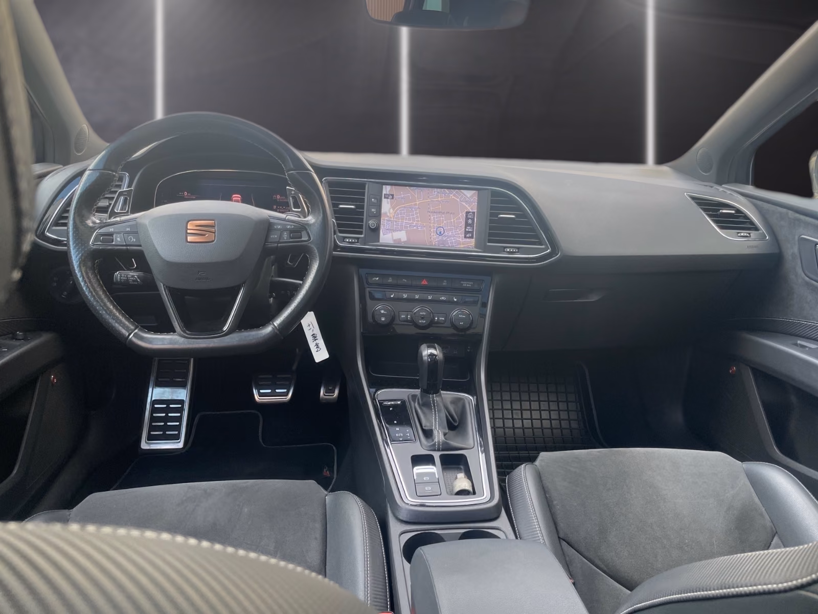 Seat Leon ST Cupra 300 4Drive DSG • Virtual Cockpit • BeatsAudio • ACC • Toit pano