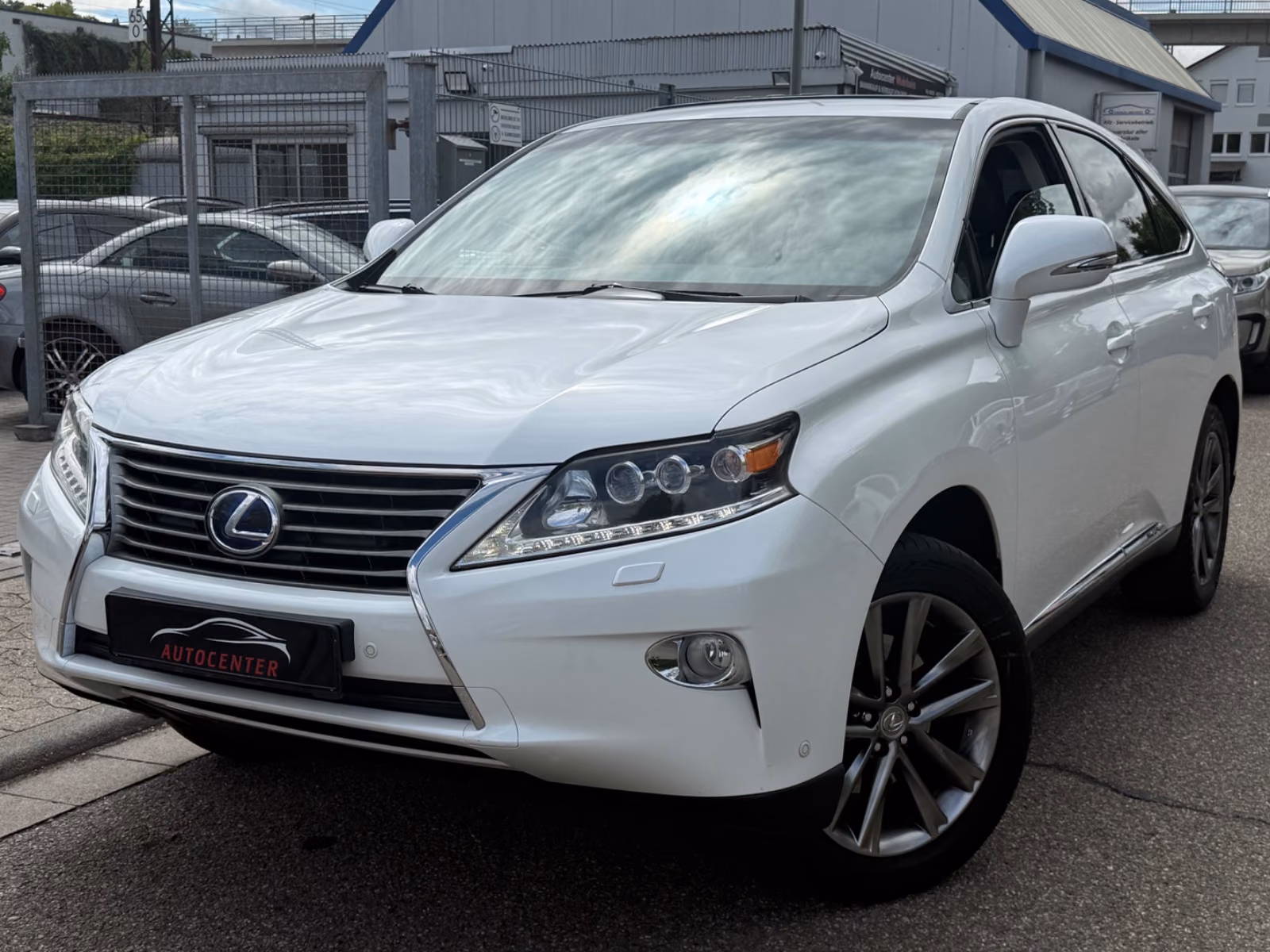 LEXUS RX 450h V6 3.5 HYBRIDE 299ch 4x4 BVA - CUIR - TOIT PANORAMIQUE - AFFICHAGE TÊTE HAUTE - CAMÉRA 360° - SIÈGES CHAUFFANTS