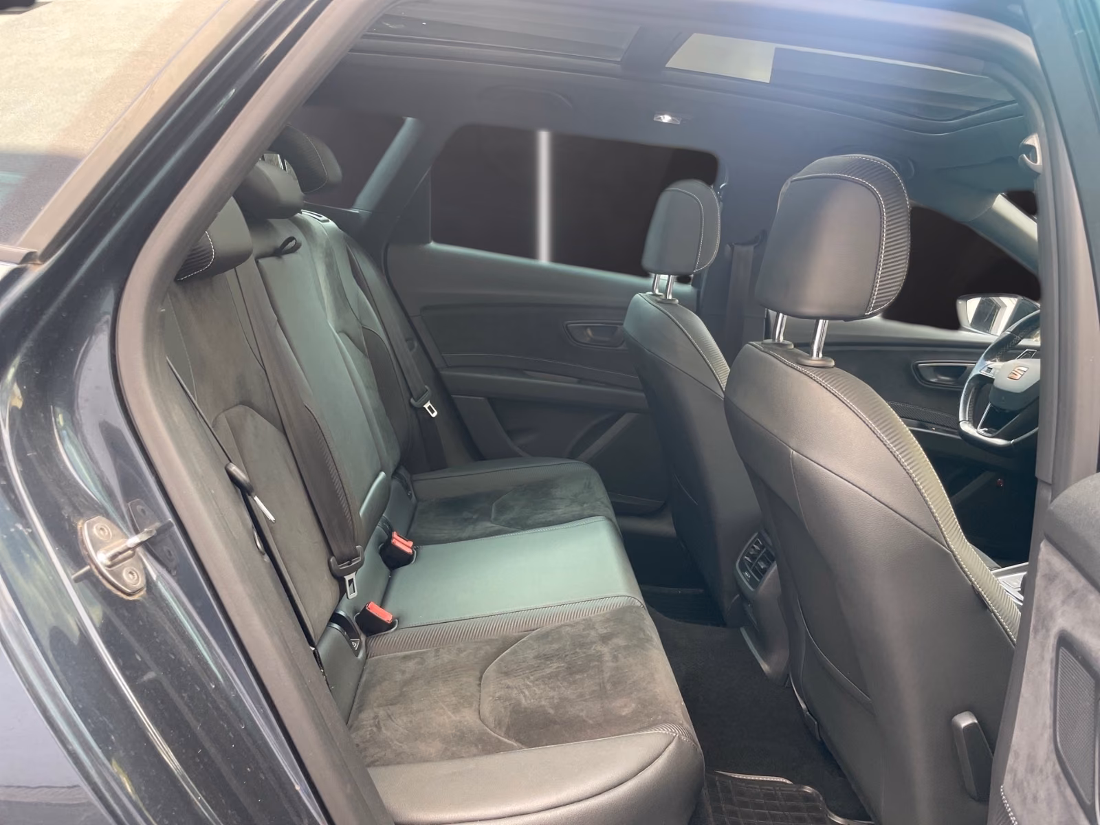 Seat Leon ST Cupra 300 4Drive DSG • Virtual Cockpit • BeatsAudio • ACC • Toit pano