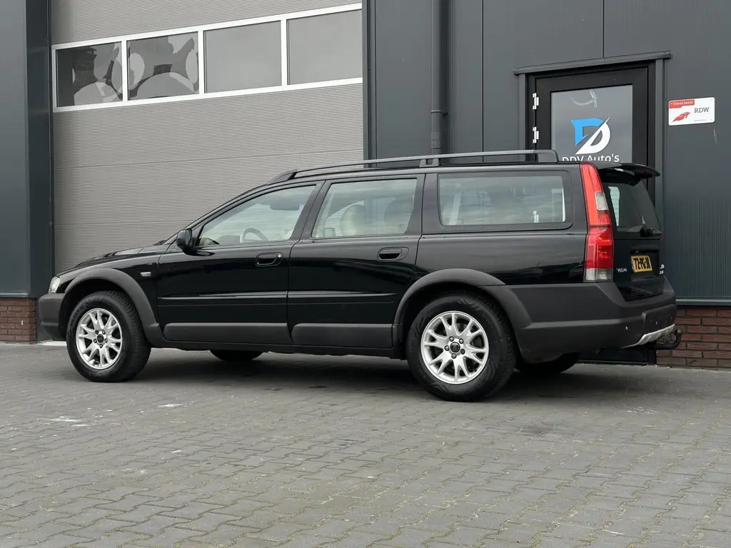 VOLVO XC70 2.5T 210 ch AWD 4x4 BVA CONFORT LINE - 289890 km