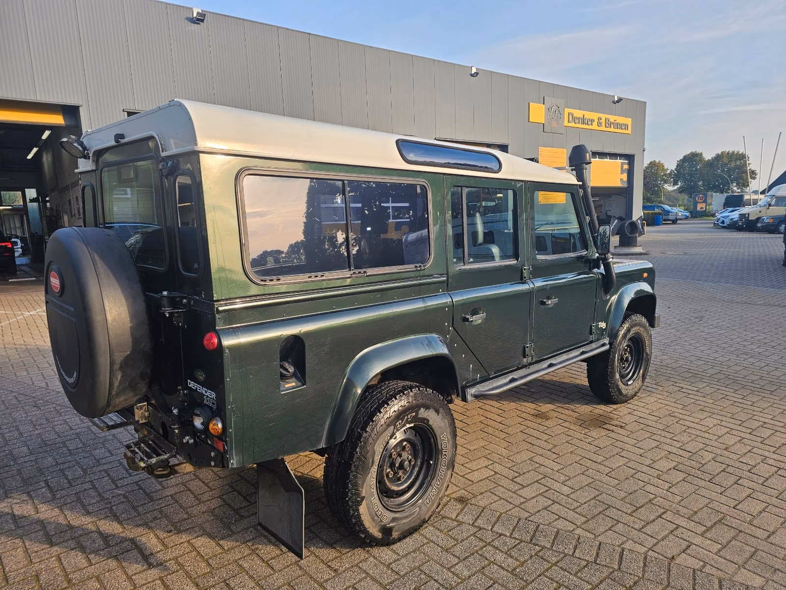 LAND ROVER DEFENDER 110 TD5 STATION WAGON