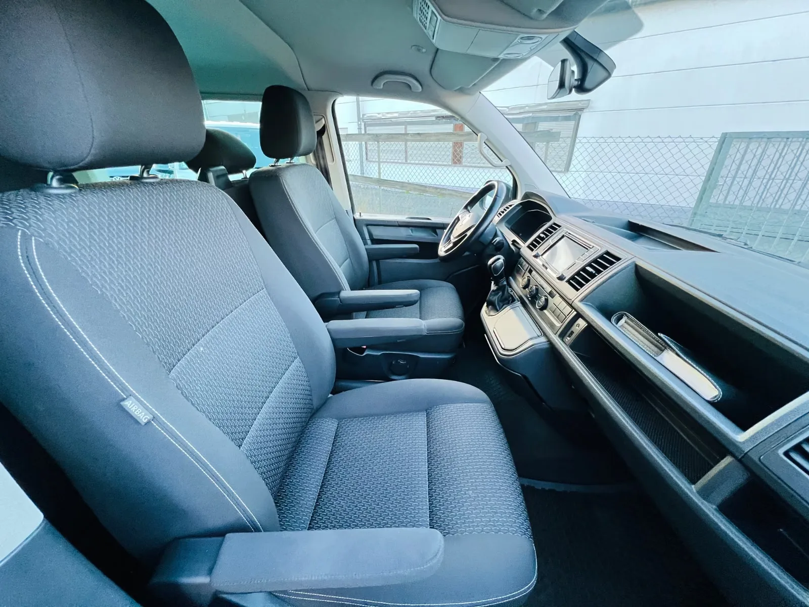 VOLKSWAGEN T6 MULTIVAN 2.0 TDI 150CH - DSG - GPS - CAMÉRA - ATTELAGE - 7 PLACES - 114.000 KMS