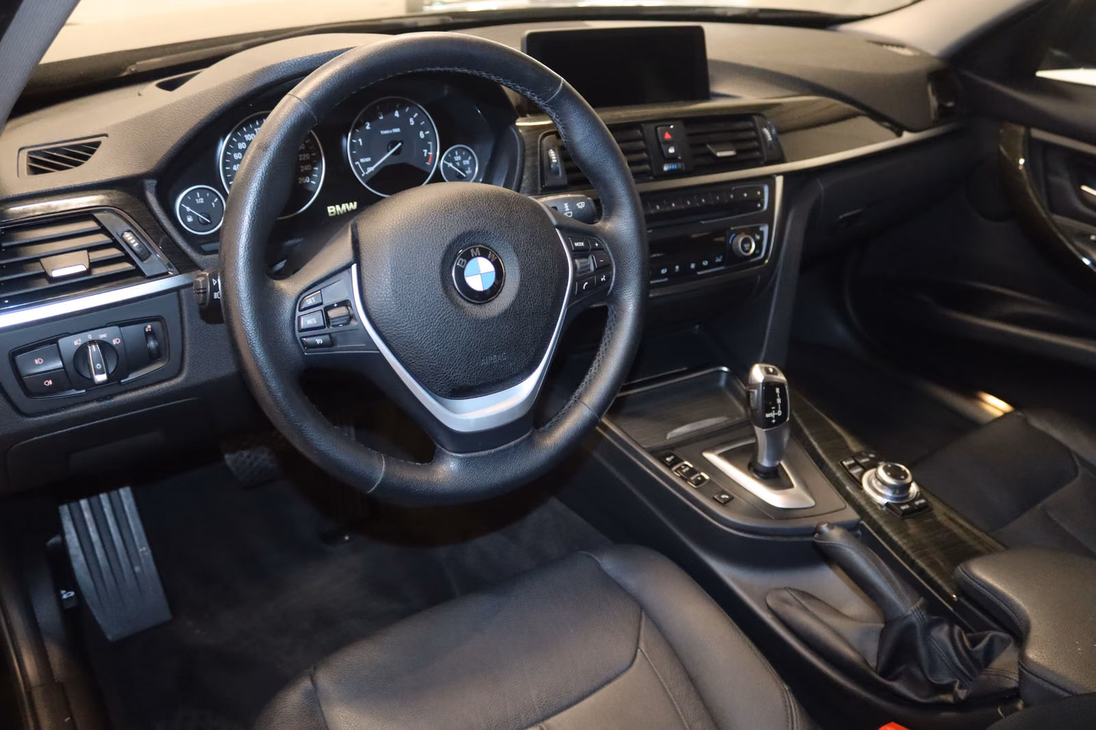 BMW 335I - XDRIVE - 306 CV - BVA - TOIT PANORAMIQUE