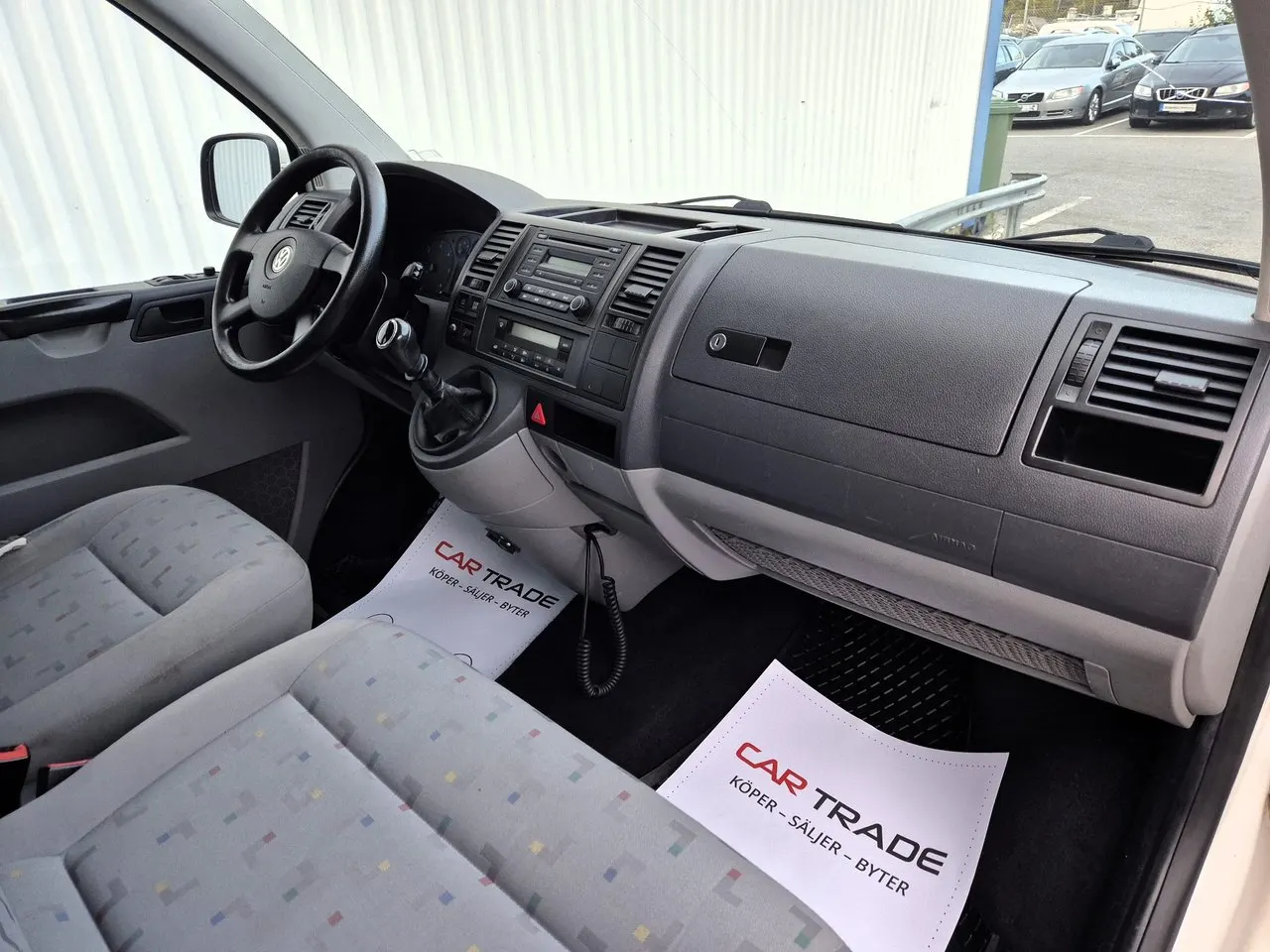 Volkswagen Caravelle 2.5 TDI Comfortline | 131 ch | BVM | 9 places | Chauffage auxiliaire programmable | Climatisation automatique | 2 propriétaires