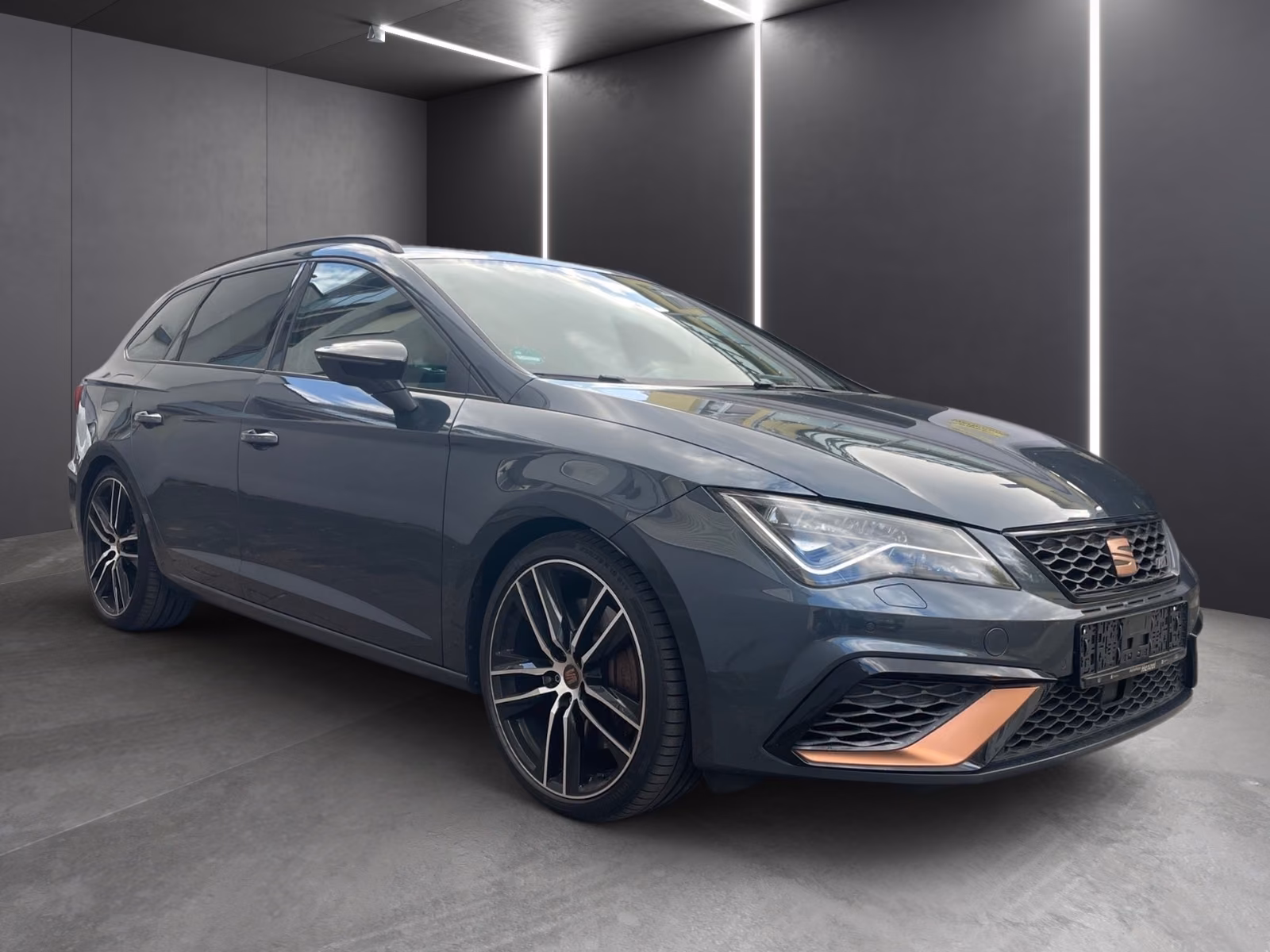 Seat Leon ST Cupra 300 4Drive DSG • Virtual Cockpit • BeatsAudio • ACC • Toit pano