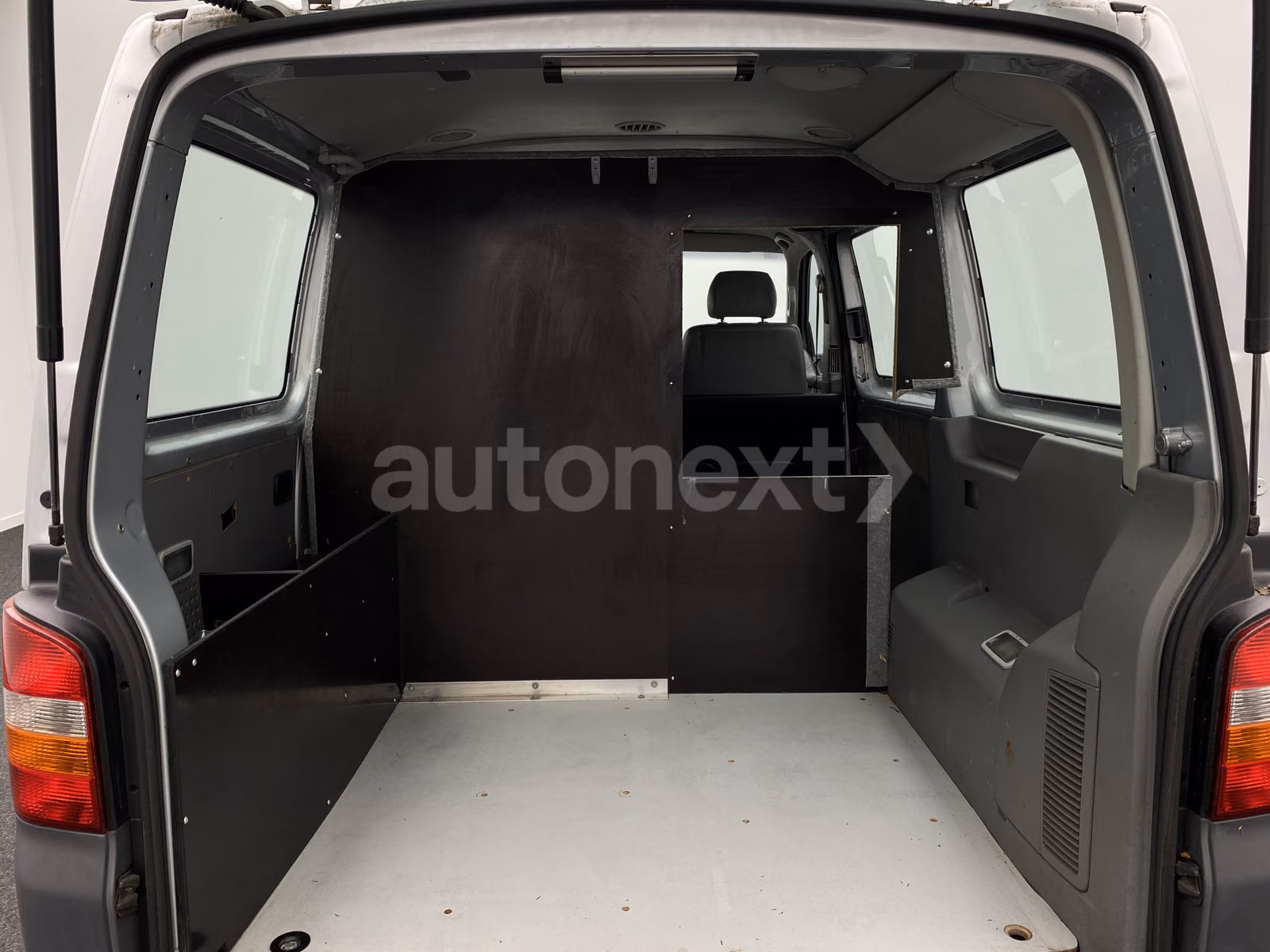 VOLKSWAGEN T5 - TRANSPORTER - 131 CV -  BVA - HISTORIQUE VW
