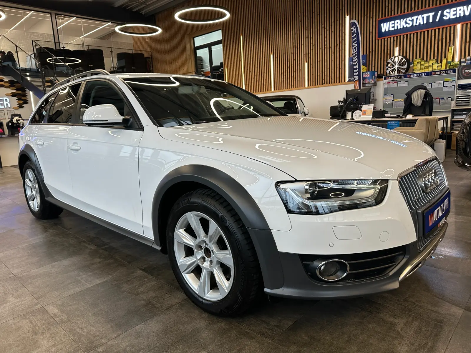 Audi A4 Allroad 2.0 TFSI quattro 211 ch • S tronic • GPS • Radars AV/AR • Régulateur • Sièges chauffants