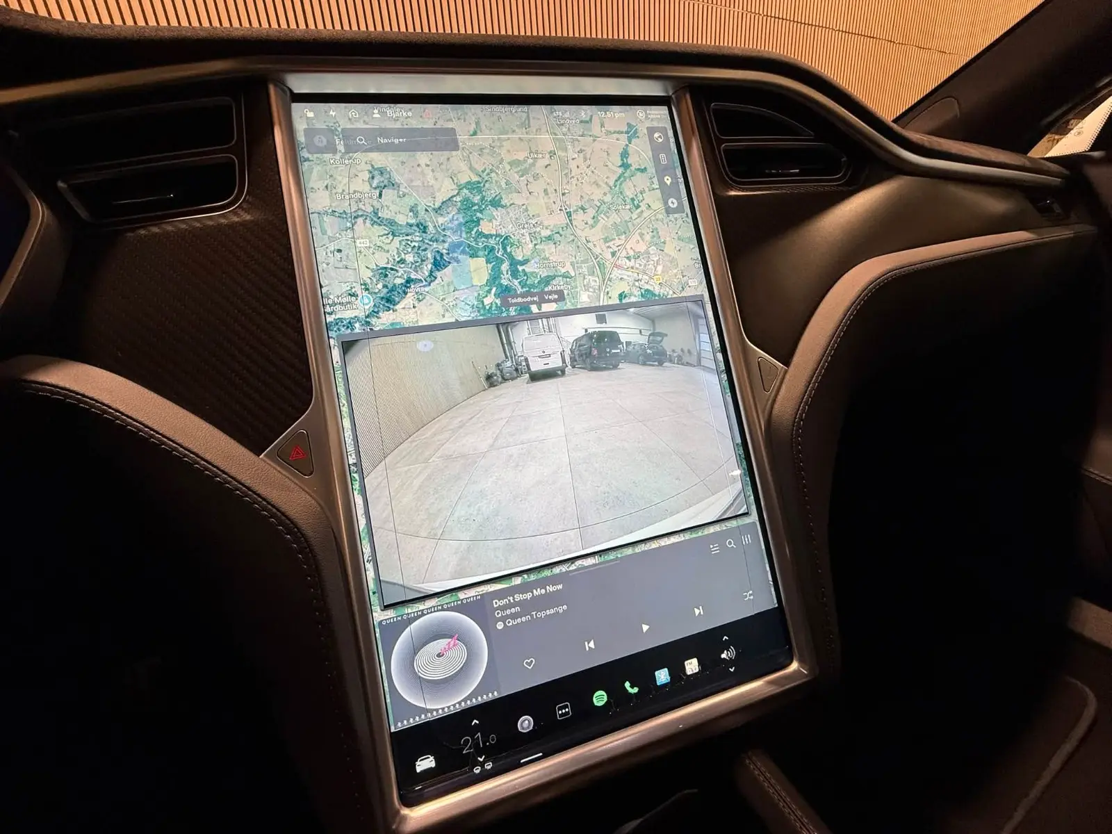 Tesla Model S Performance 85 367ch - Supercharge gratuite - Jantes 17" - Régulateur - Toit panoramique - Sièges chauffants éléctriques