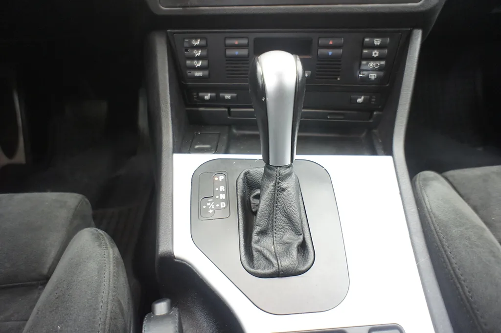BMW 525i TOURING e39 192 ch BVA M SPORT 4X2 - 219000 km