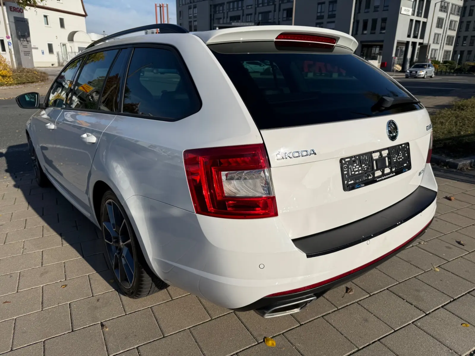 SKODA OCTAVIA COMBI RS 220CH - BVM - HAYON ÉLECTRIQUE - PACK SPORT - 127.450 KMS