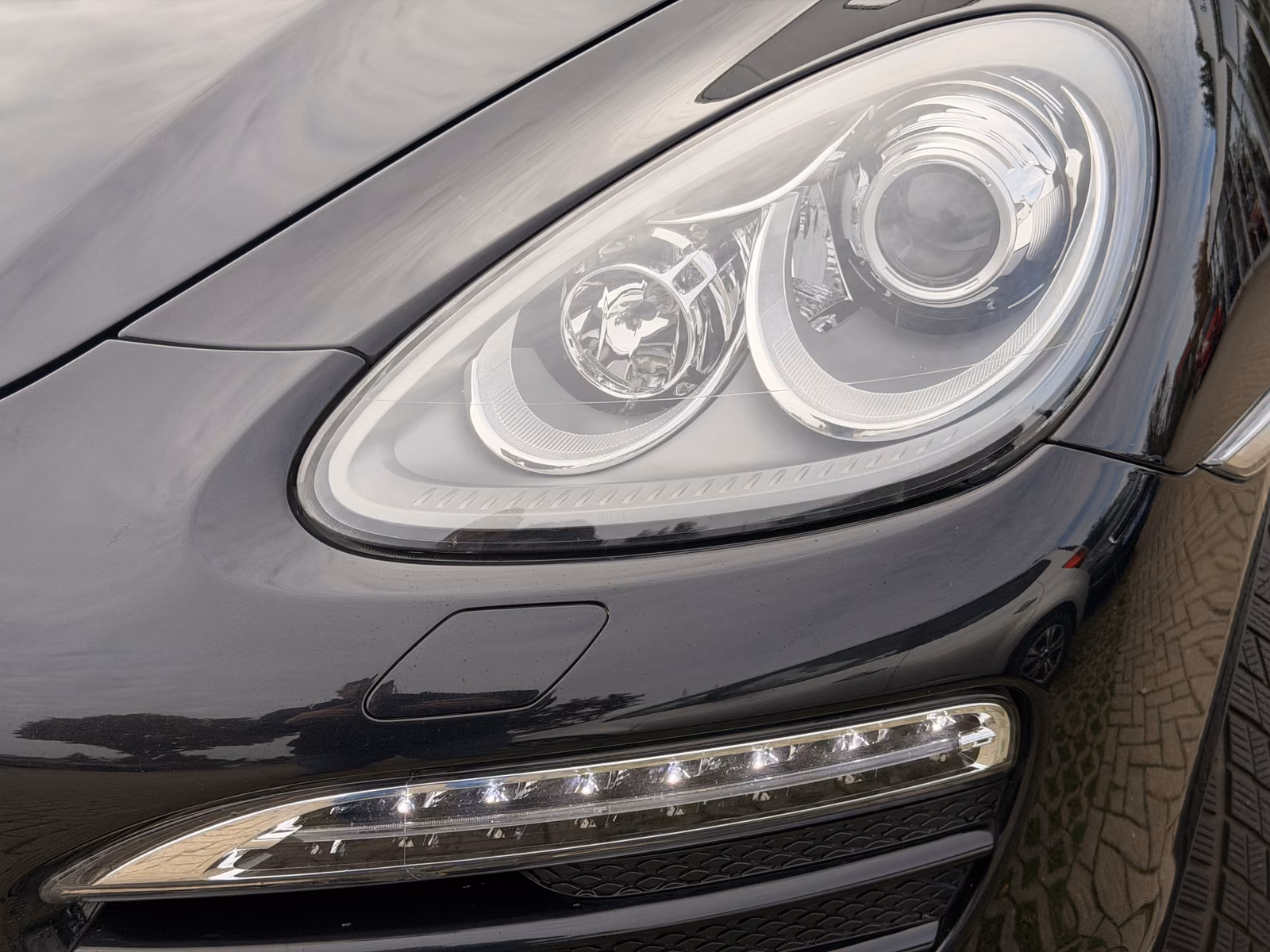 PORSCHE CAYENNE 3.6 V6 299ch TIPTRONIC 4x4 - SUSPENSION PNEUMATIQUE - CHAUFFAGE AUXILIAIRE - TOIT OUVRANT - ATTELAGE - JANTES 20"