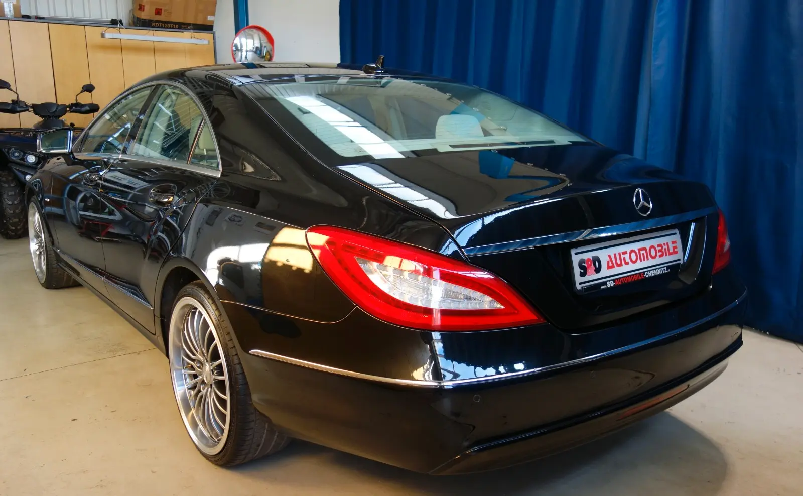 Mercedes-Benz Classe CLS 350 BlueEFFICIENCY | 306 ch | BVA | Cuir beige | Suspension pneumatique | Toit ouvrant | GPS | Sièges chauffants