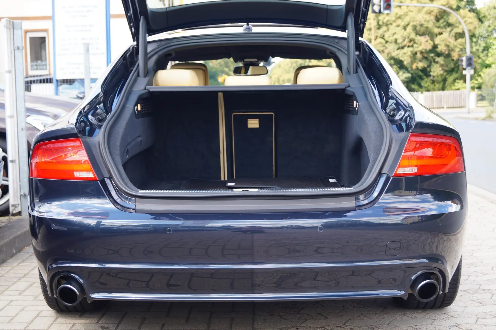 Audi A7 Sportback 3.0 TFSI quattro | 299 ch | BVA | Cuir beige | Toit ouvrant | Régulateur adaptatif | Caméra de recul | Phares bi-xénon