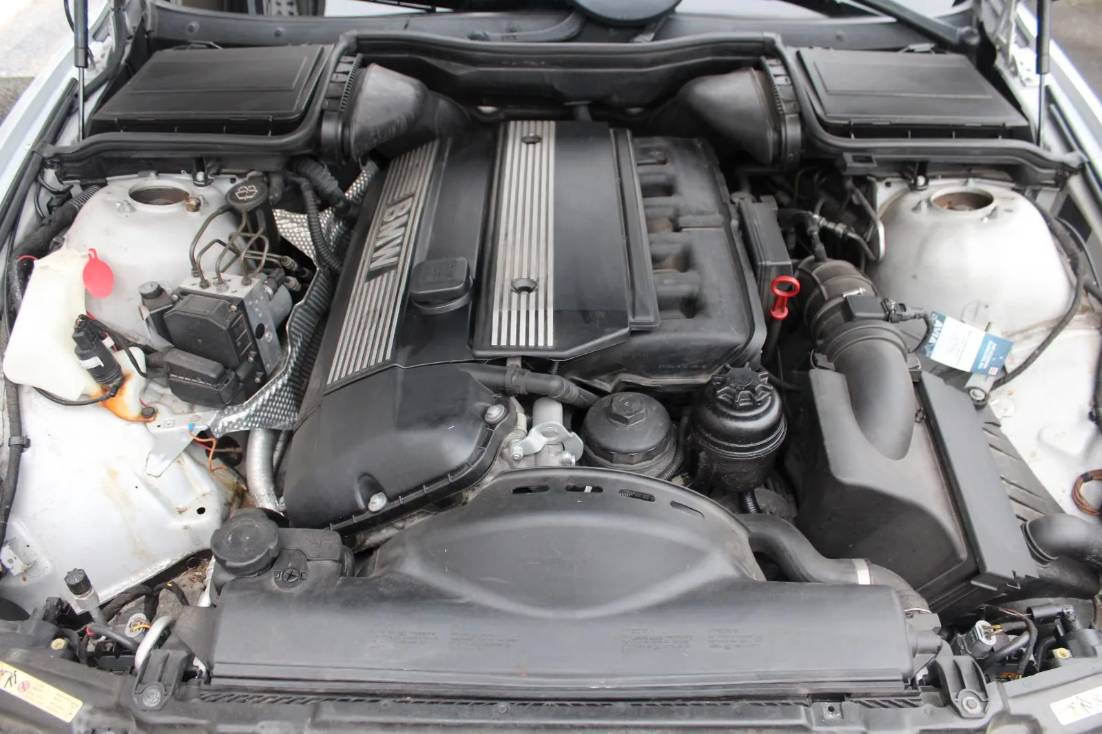 BMW 530 i TOURING 231 ch BVM - 2ème MAIN - CUIR -  205700 km
