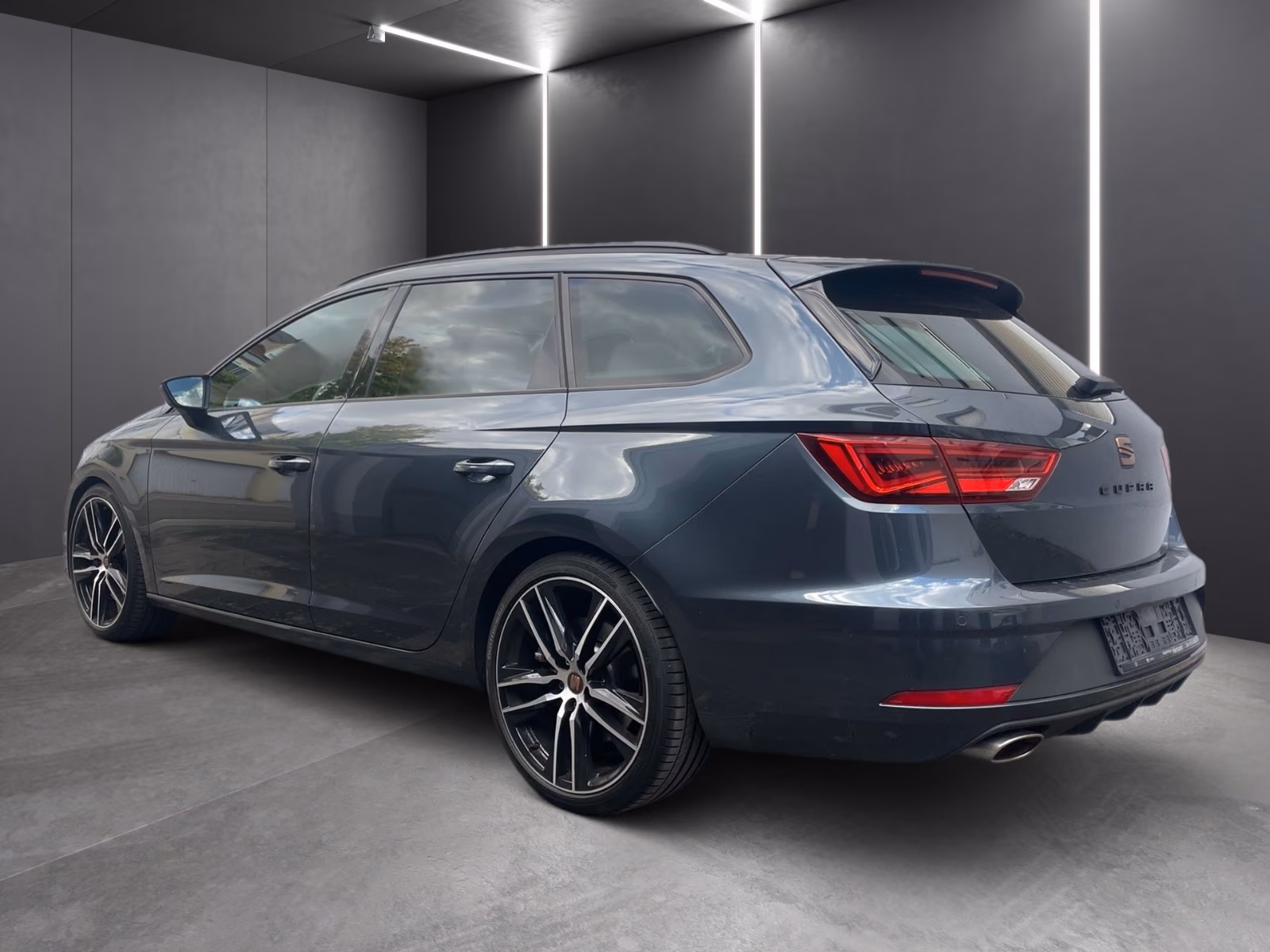 Seat Leon ST Cupra 300 4Drive DSG • Virtual Cockpit • BeatsAudio • ACC • Toit pano